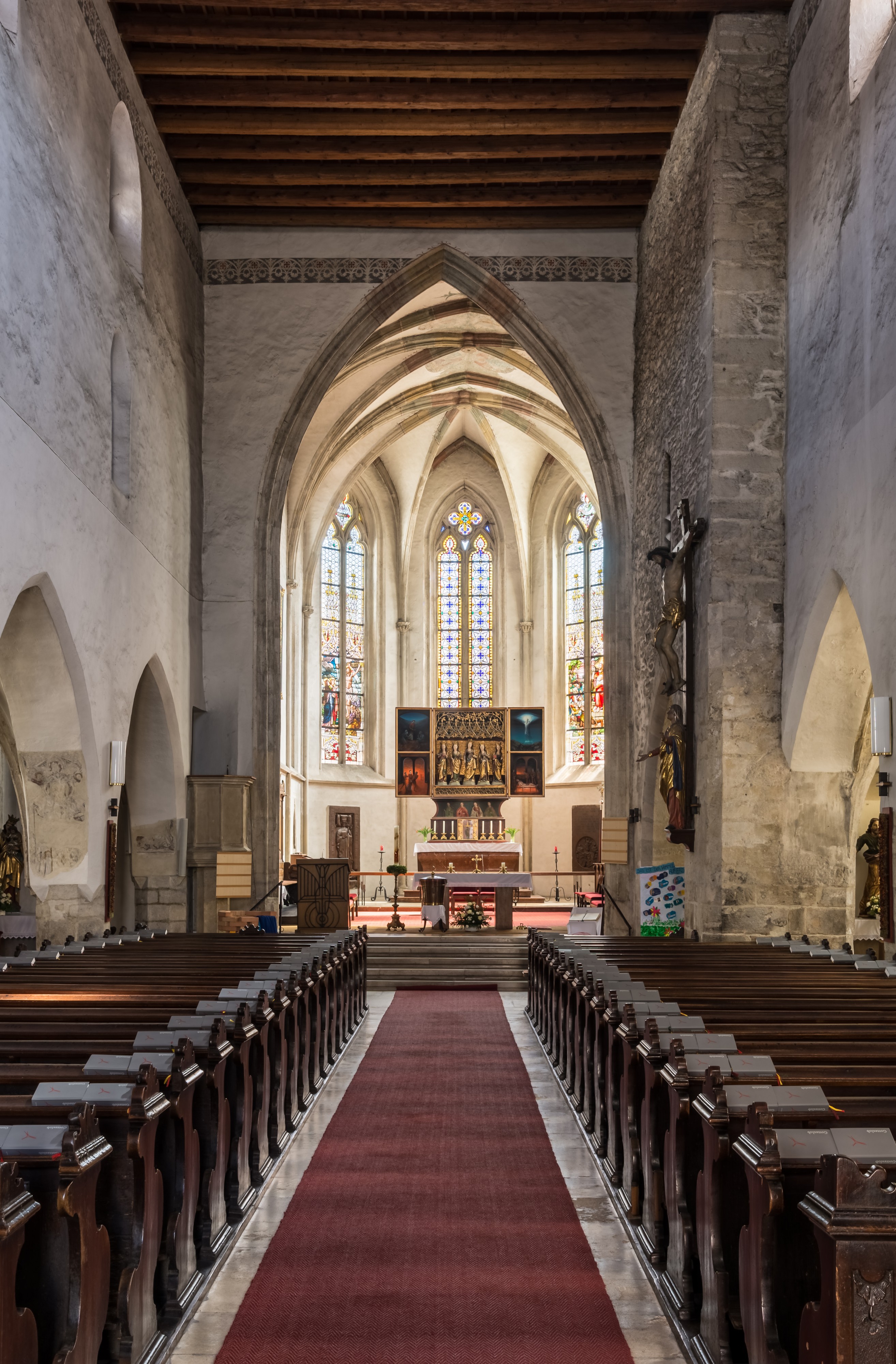 Langenlois Kirche Innenraum 02