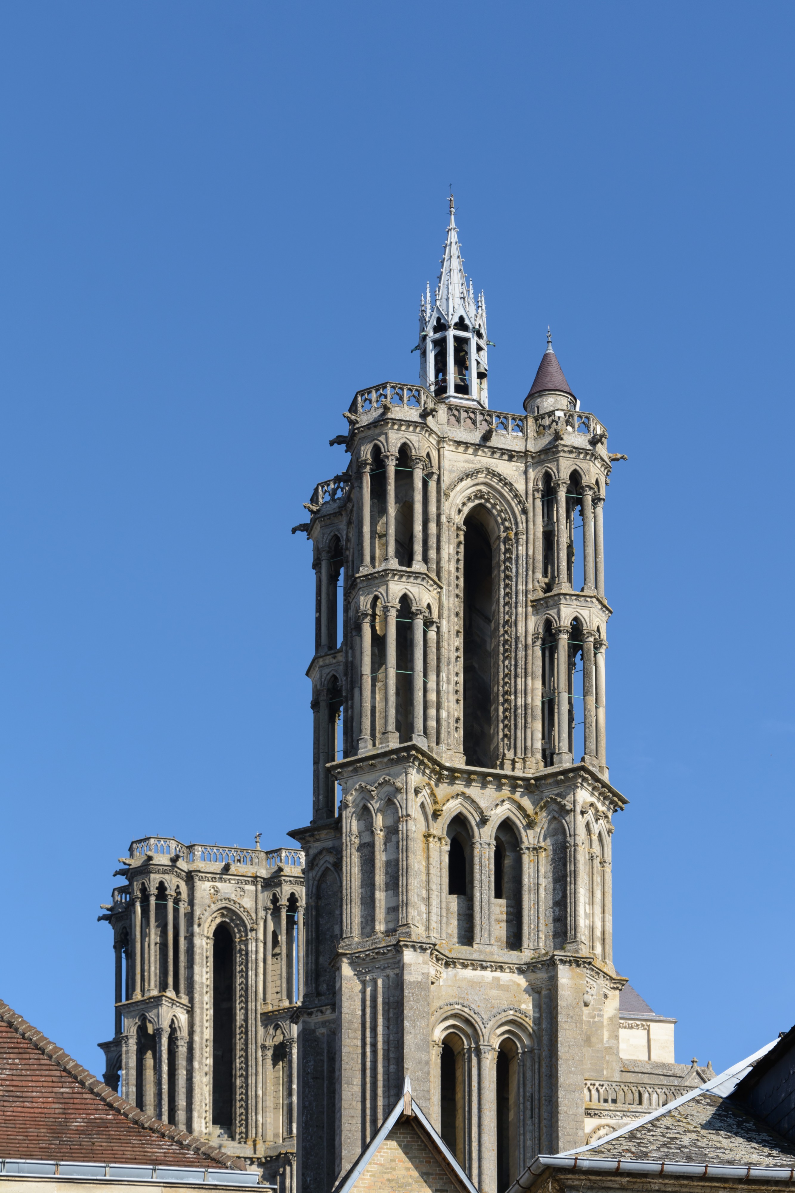 Laon Cathedral East Towers 01