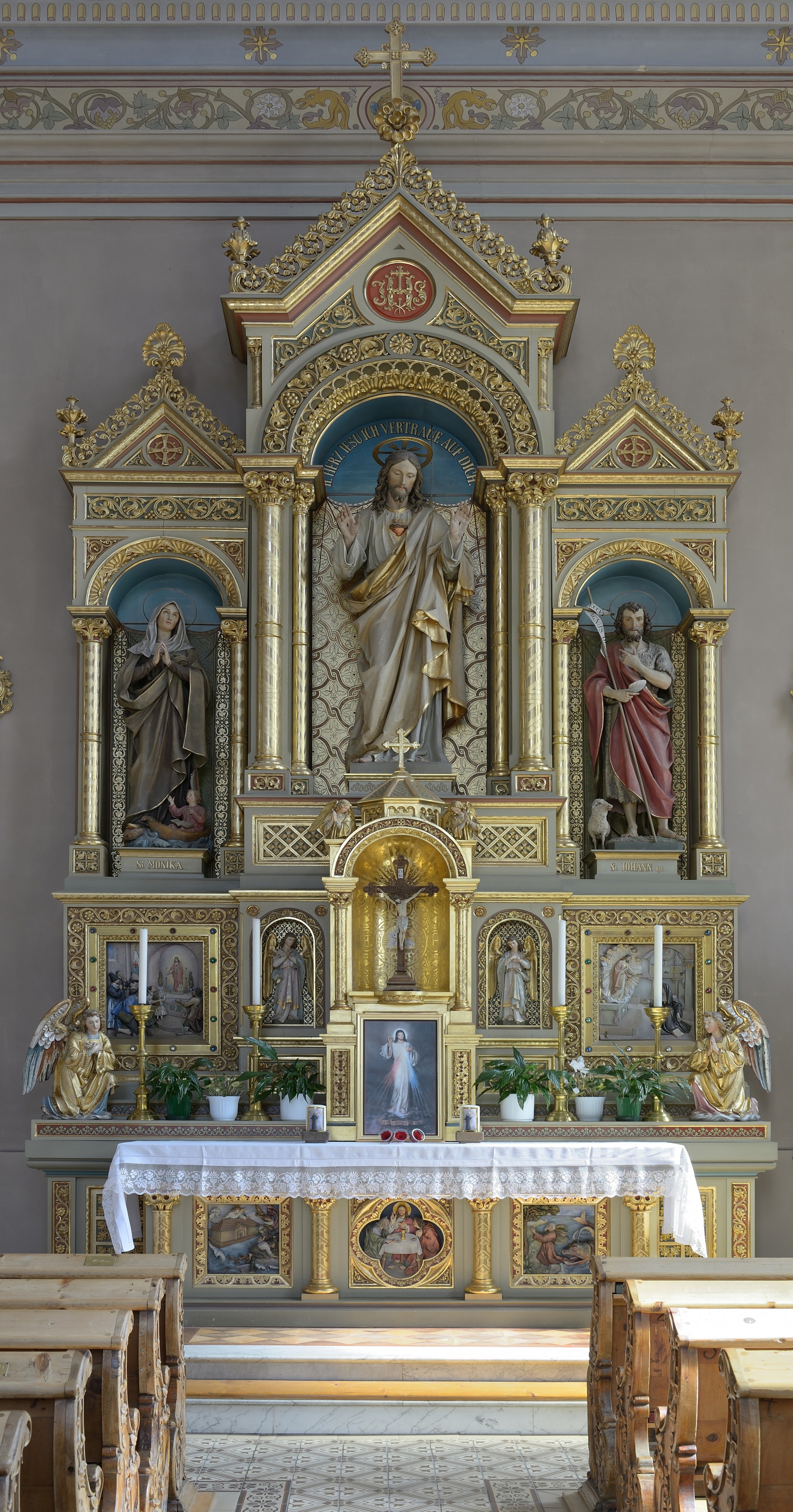 Parish church - Sacred Heart altar Urtijei