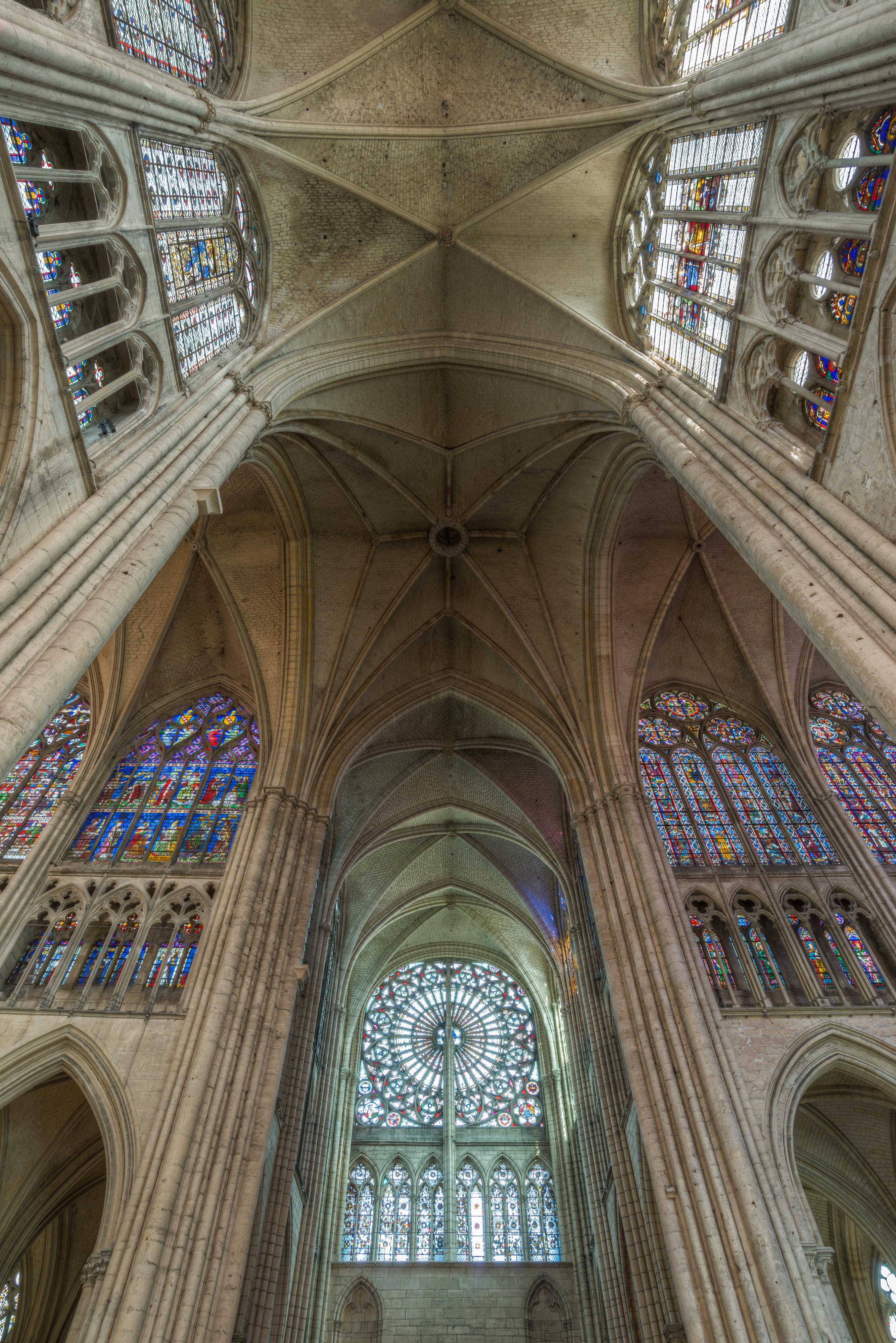 Transept of Troyes Cathedral HDR 20140509 6