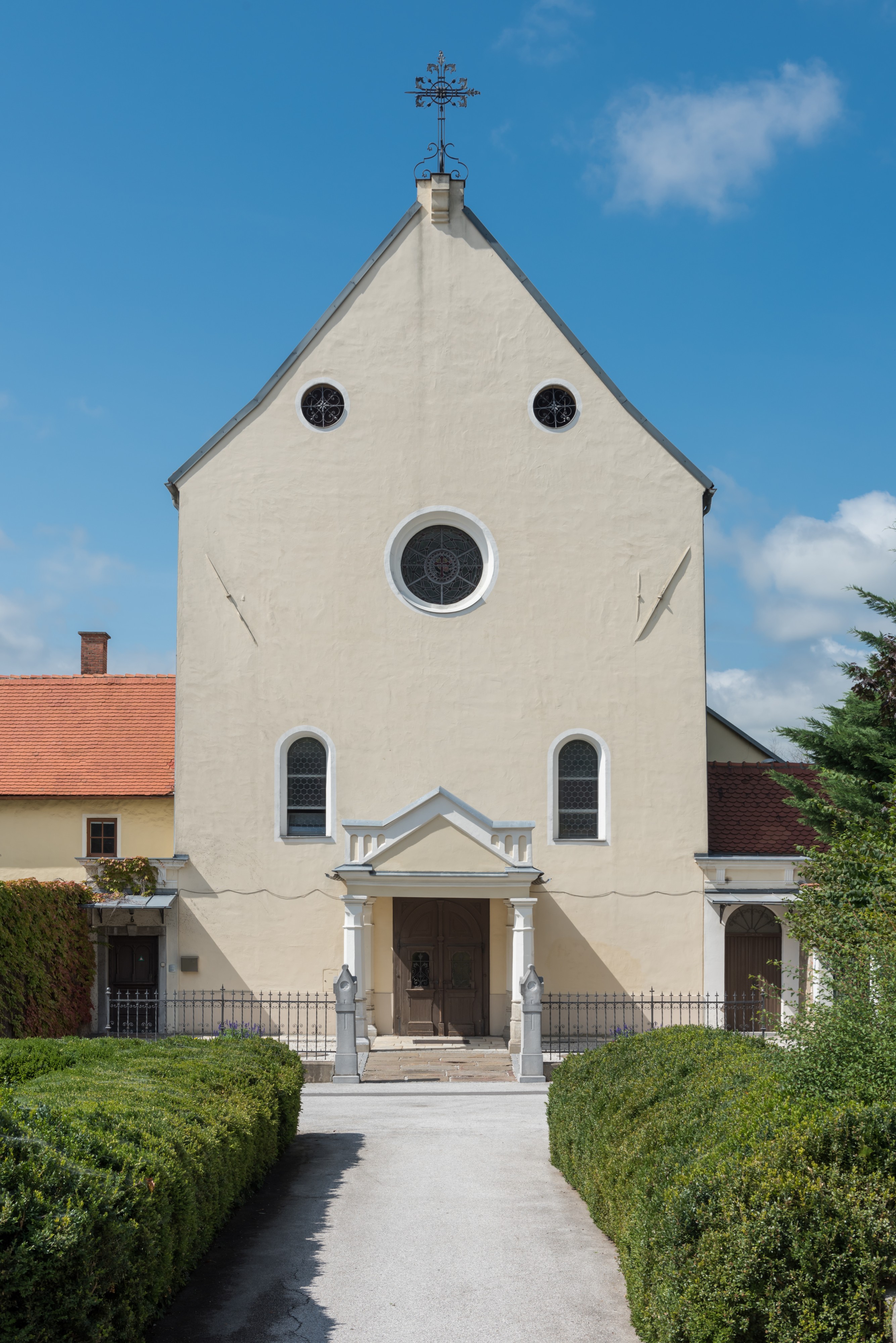 Wolfsberg Alois-Huth-Strasse 6 Kapuzinerkirche Mariae Himmelfahrt 26082015 6987