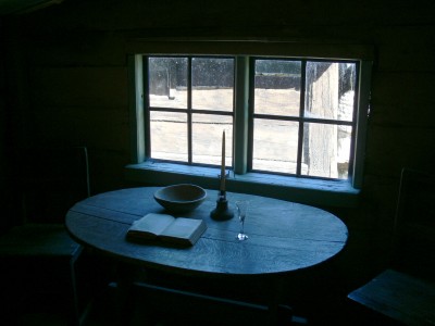 Bunge Museum auf Gotland. Hof ( 17.Jhdt. ): Austragshaus - Schreibtisch