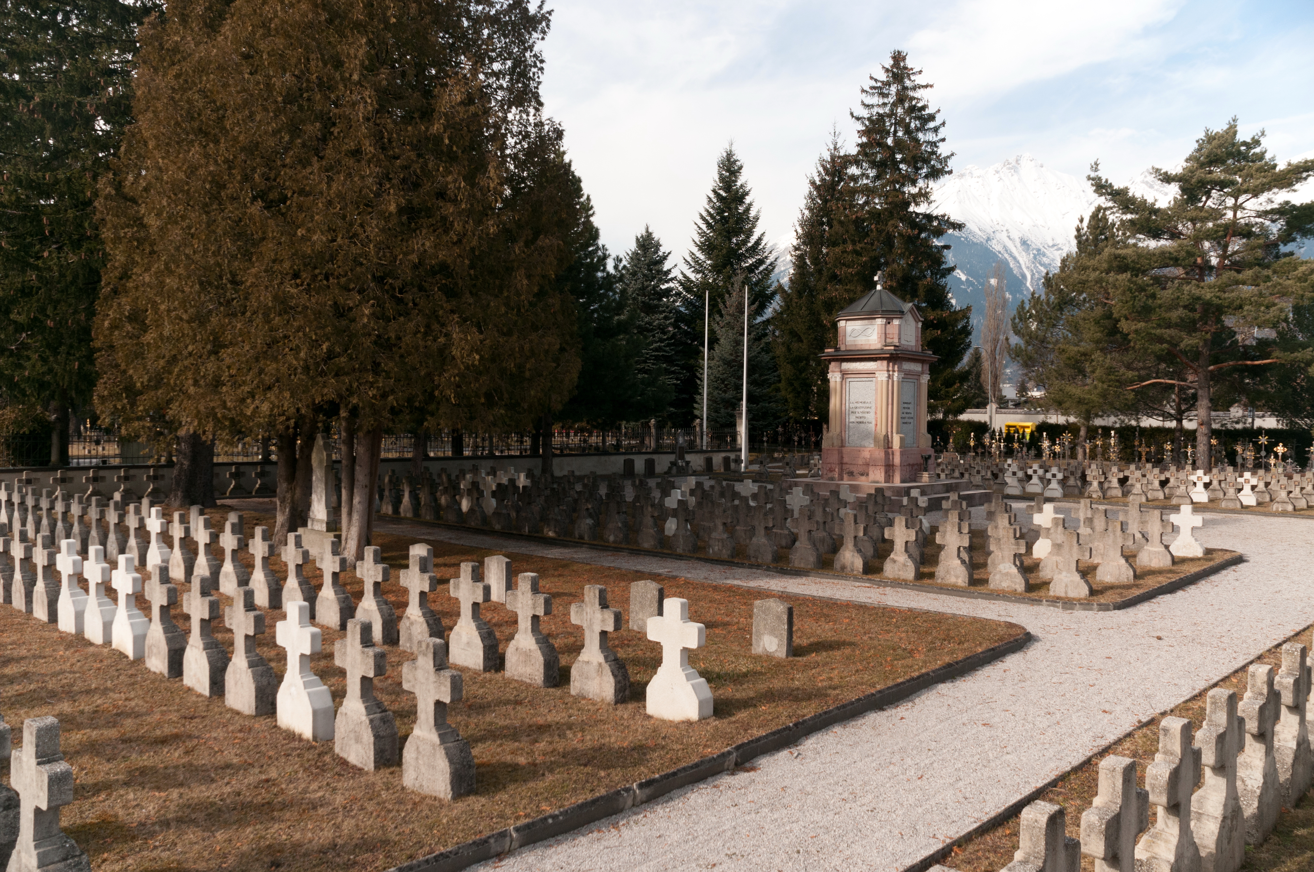 16-02-13-Ostfriedhof Innsbruck- RR24577