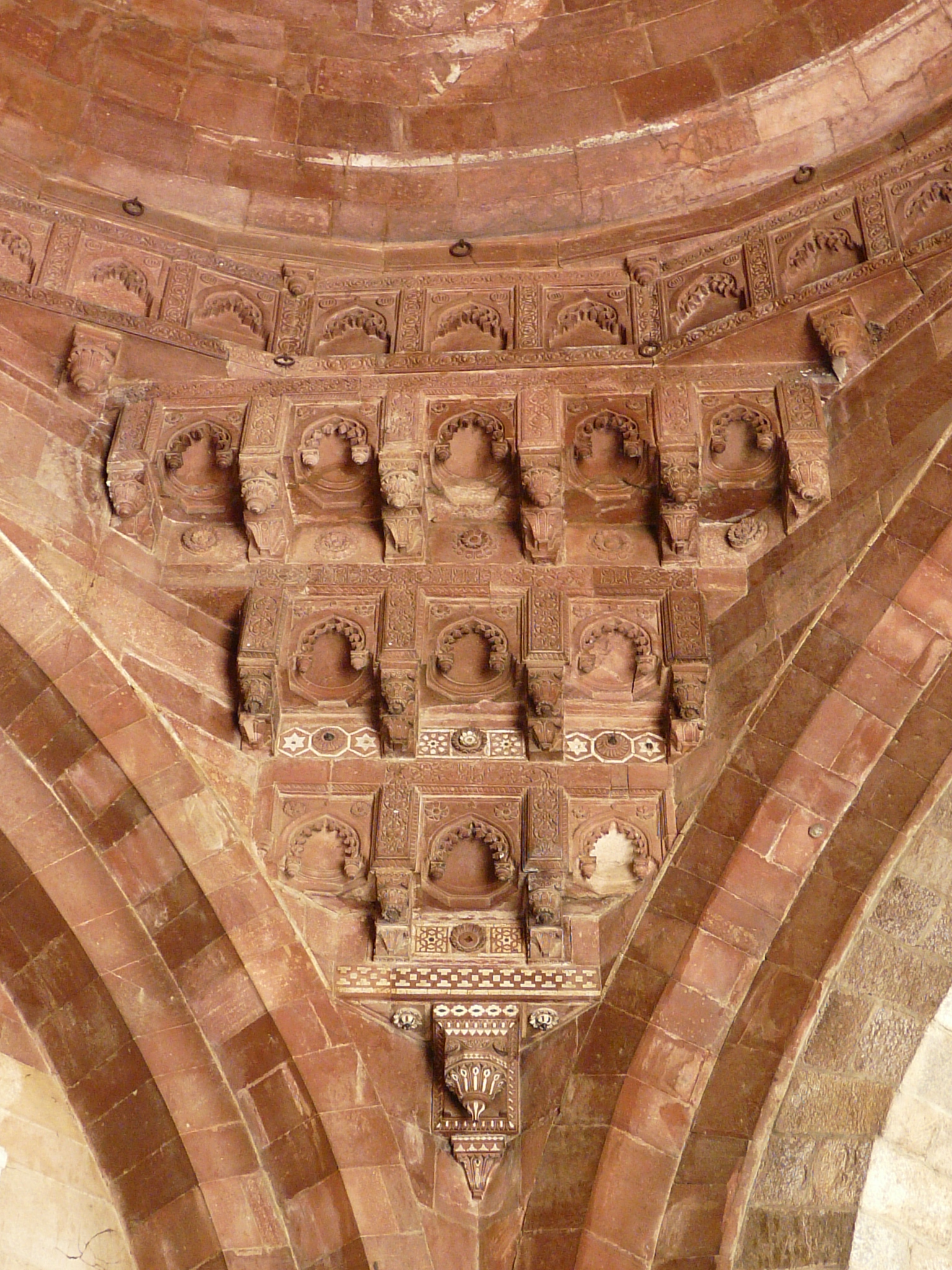 Pendentive detail, Qila-i Kuhna mosque