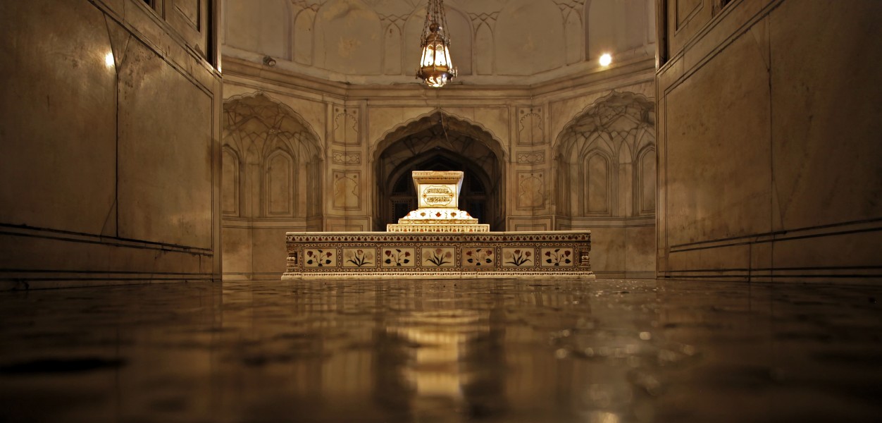 Grave of Jahangir