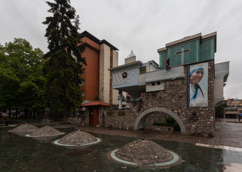 Memorial de la Madre Teresa, Skopie, Macedonia, 2014-04-16, DD 12