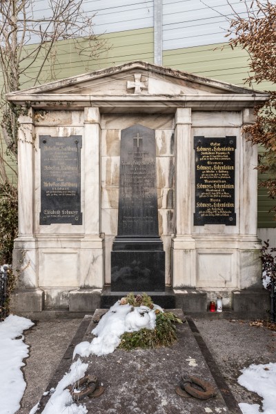 Poertschach Ortsfriedhof Grab Kupelwieser Arbesser und Lobmeyr 31012017 6257