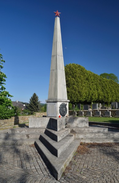 Russian cemetery, Neulengbach - obelisk