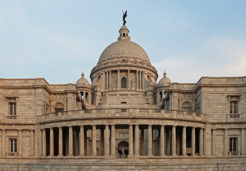 Victoria Memorial, Kolkata - West facade 02