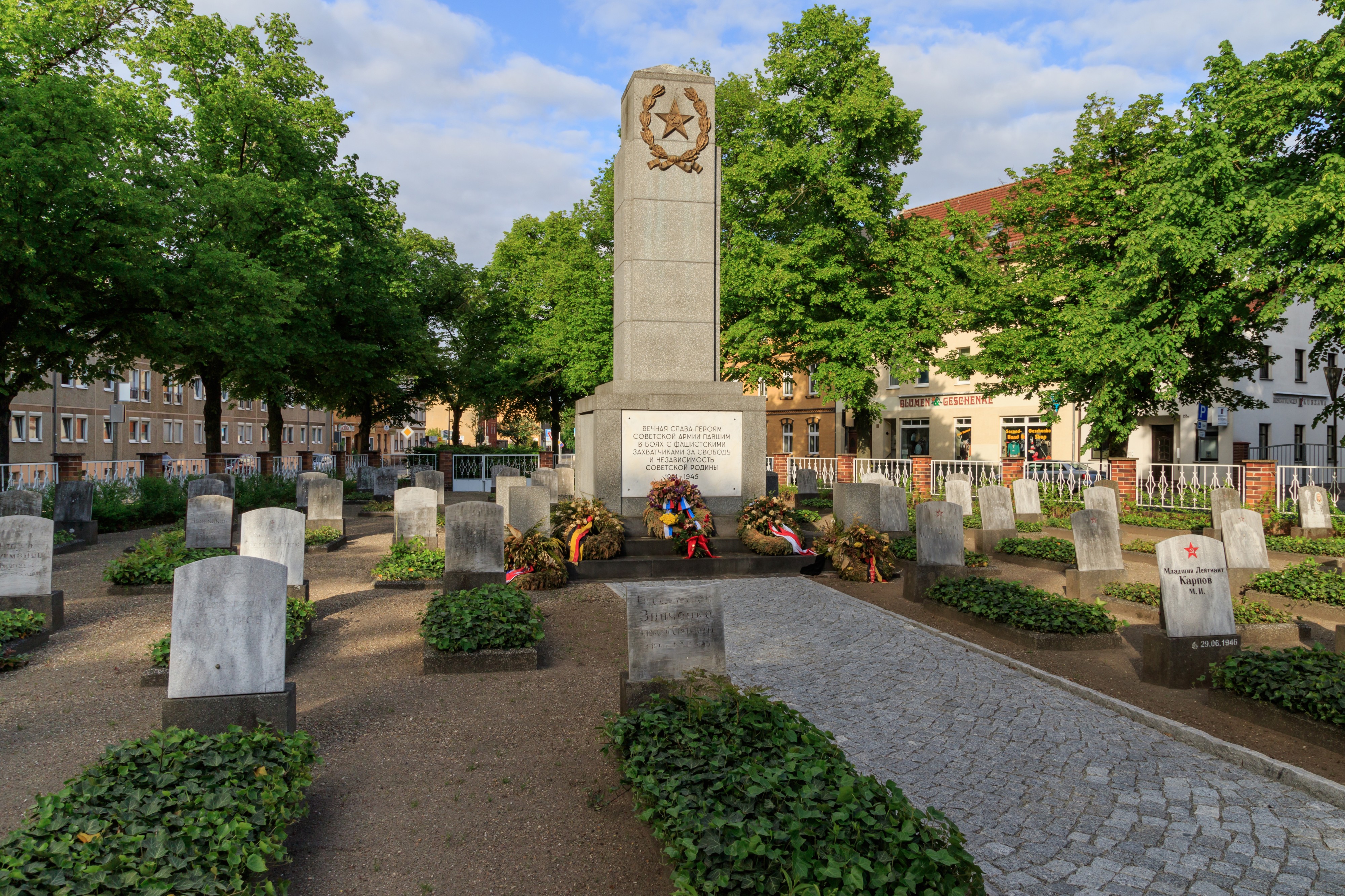 Finsterwalde May2015 img5 Soldatenfriedhof