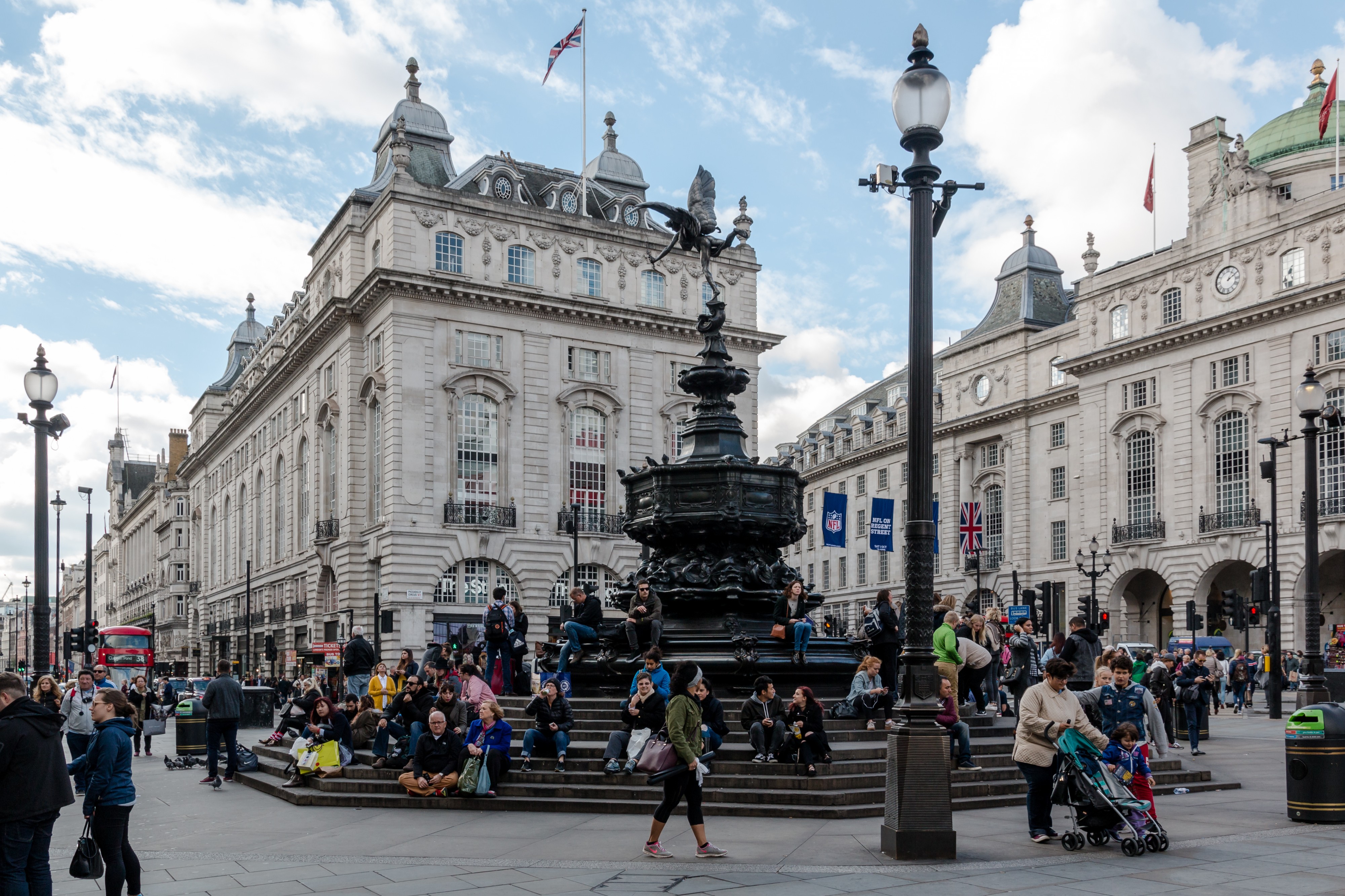 London, Piccadilly Circus -- 2016 -- 4866