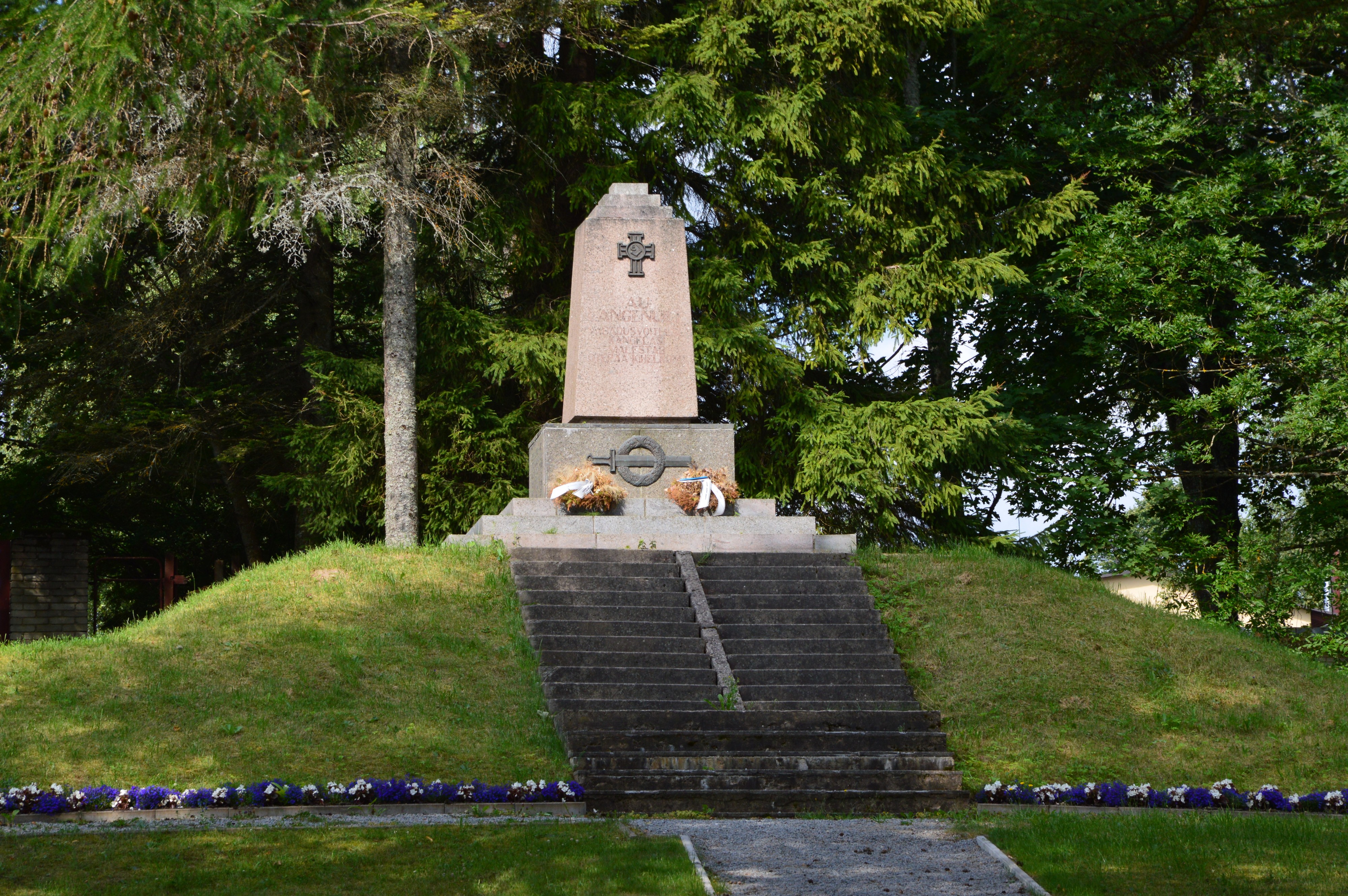 Vabadussõja mälestussammas Otepääl 2014