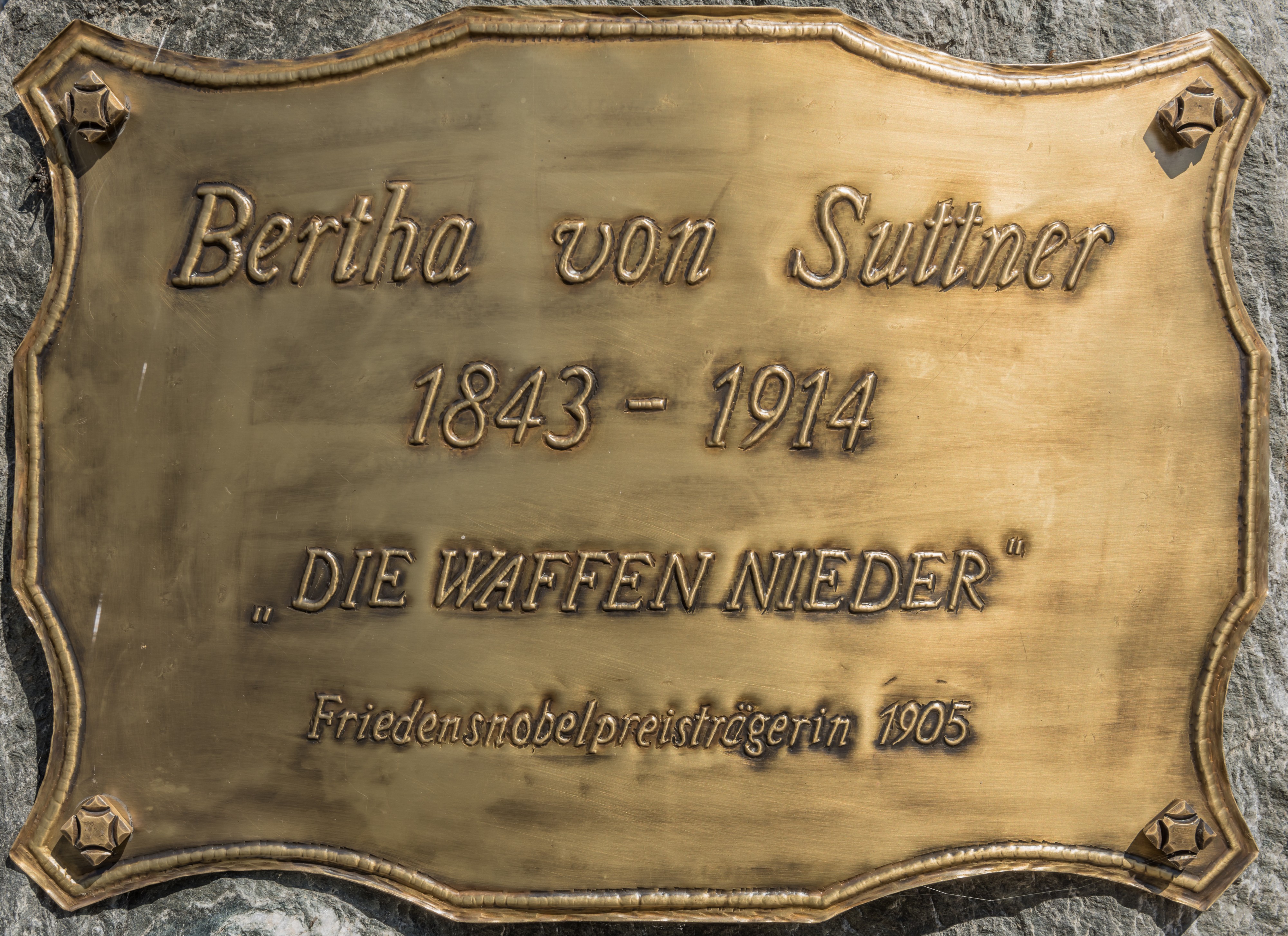 Weitensfeld Zammelsberg Dichtersteinhain Gedenktafel fuer Bertha von Suttner 11042016 1365