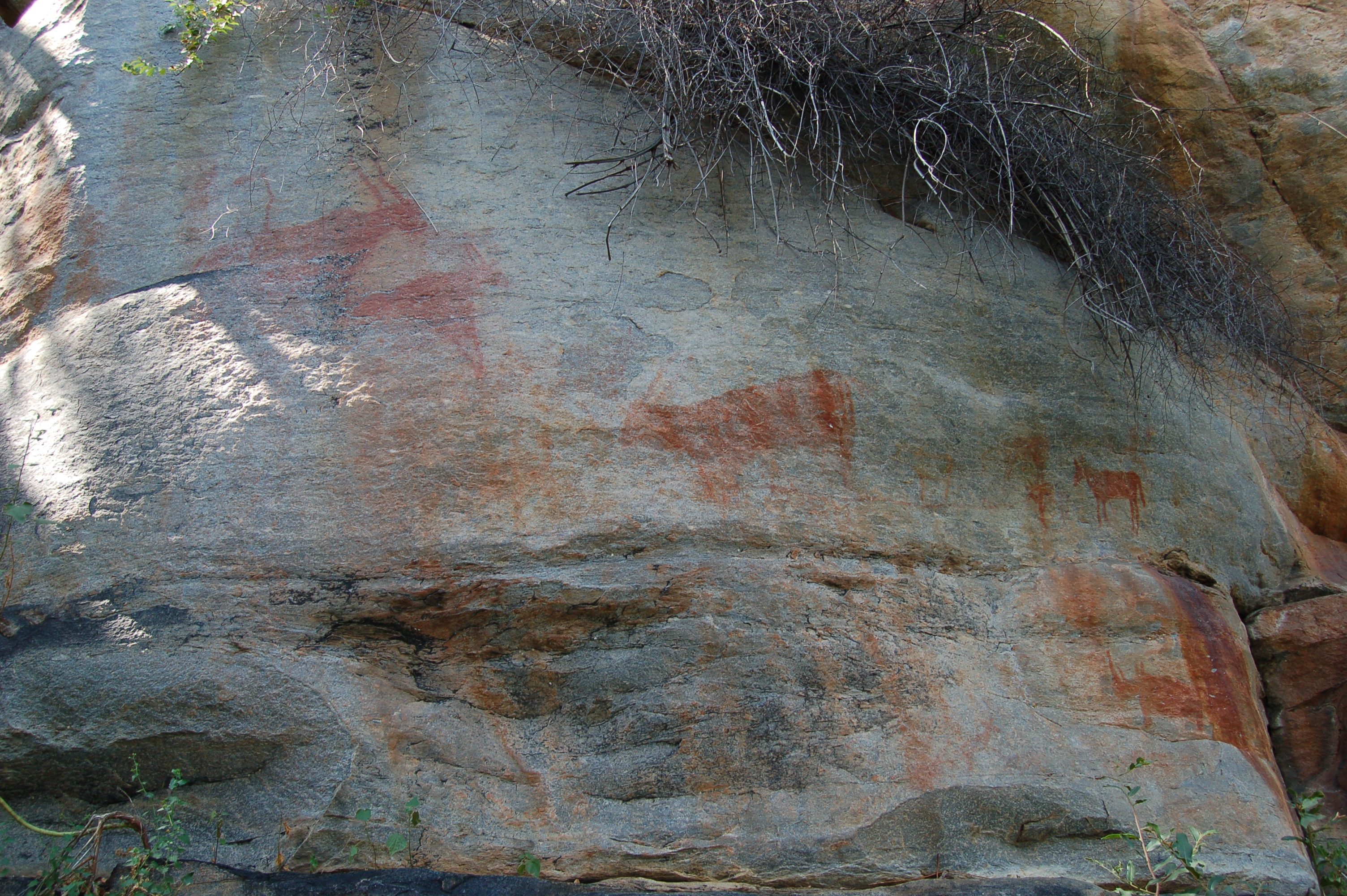 Tsodilo Hills rock paintings2