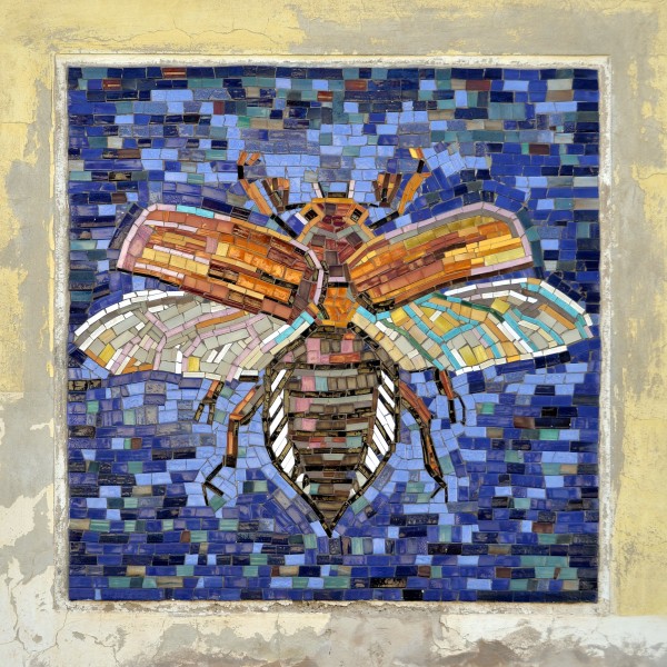 Trazerberggasse 66-68 - mosaic May bug by Maria Kiraly