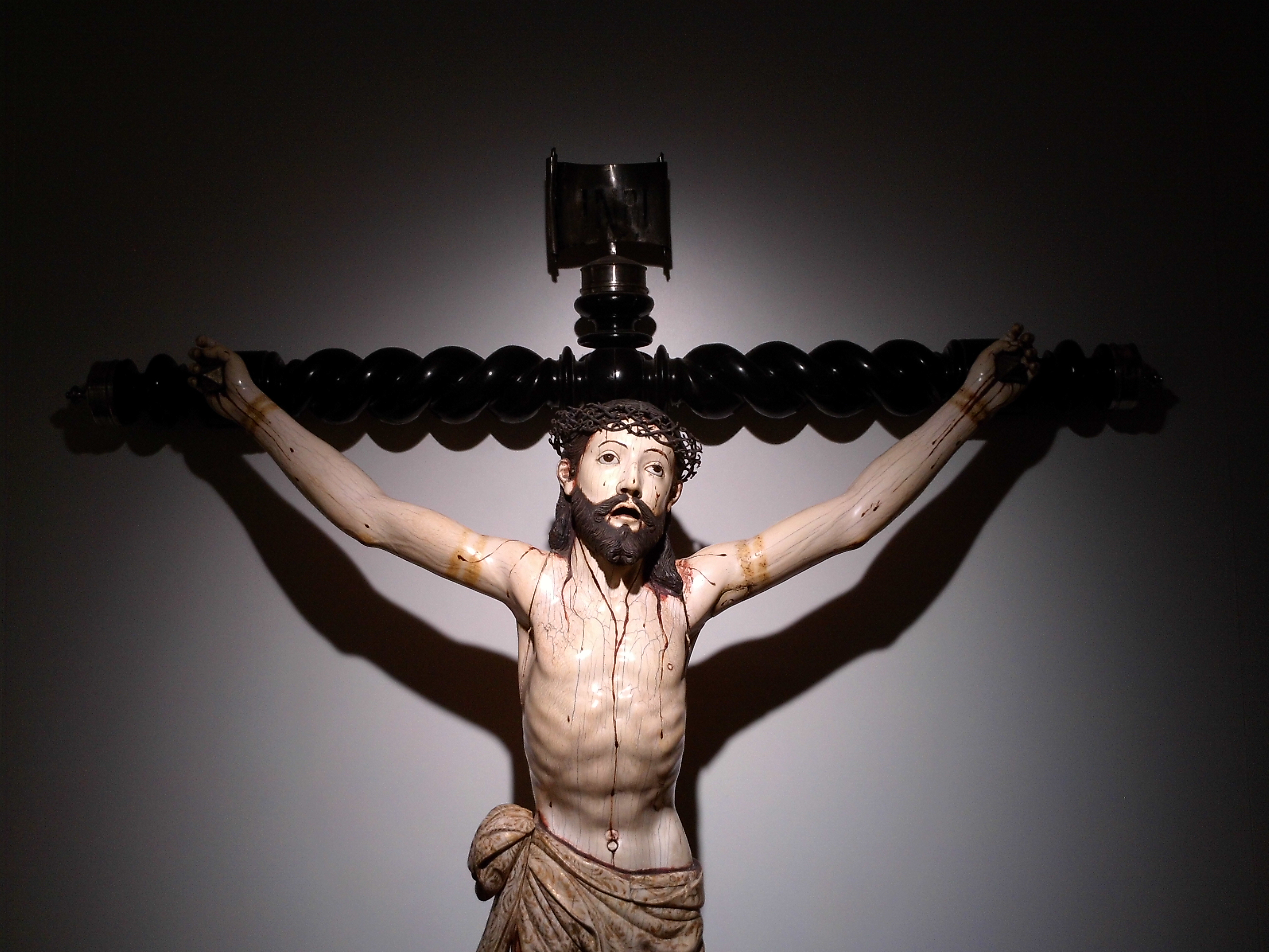 Crucificado de Hernán Cortés 01