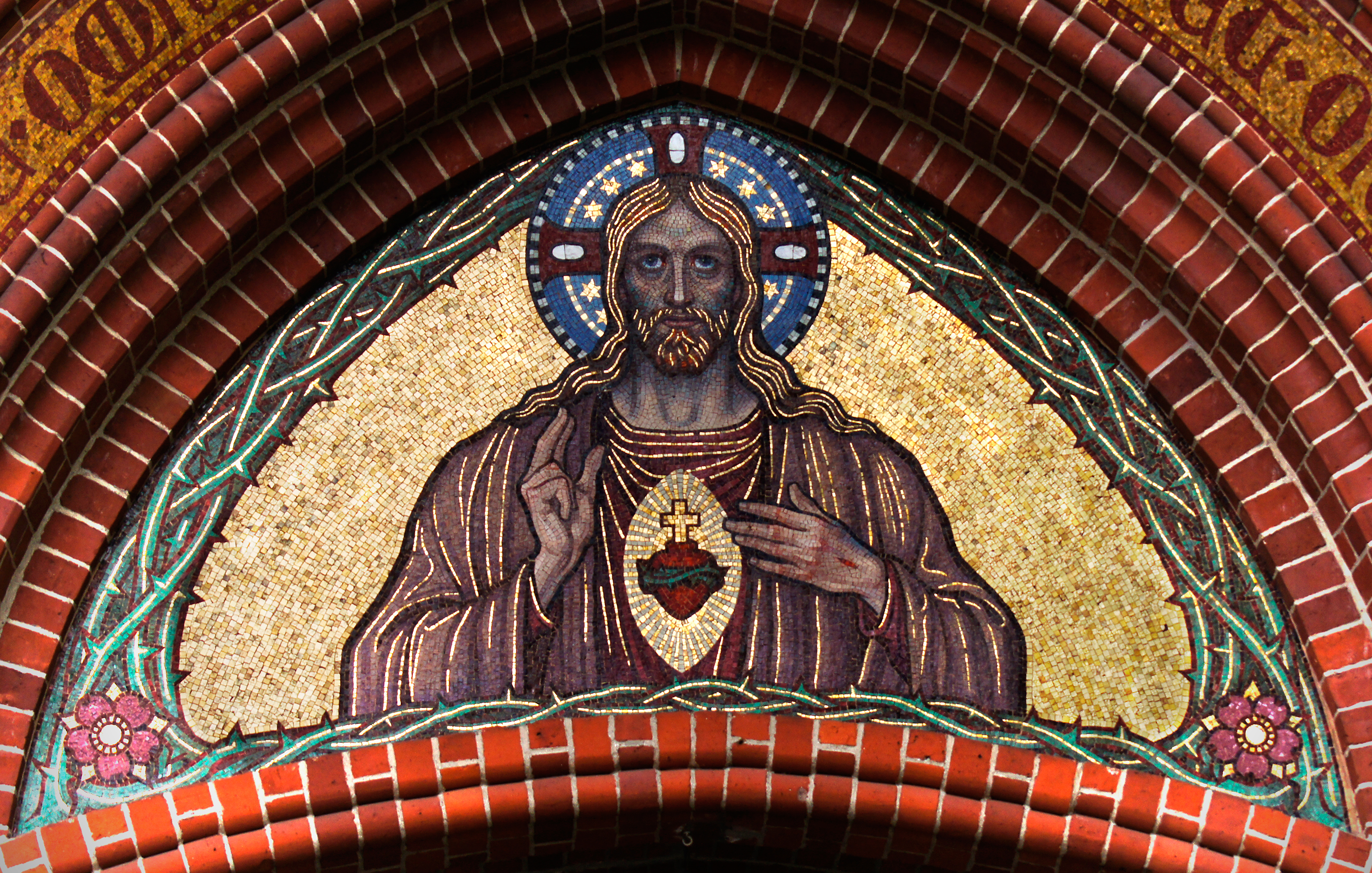 Herz Jesu (Portal Herz-Jesu-Kirche Bernau)