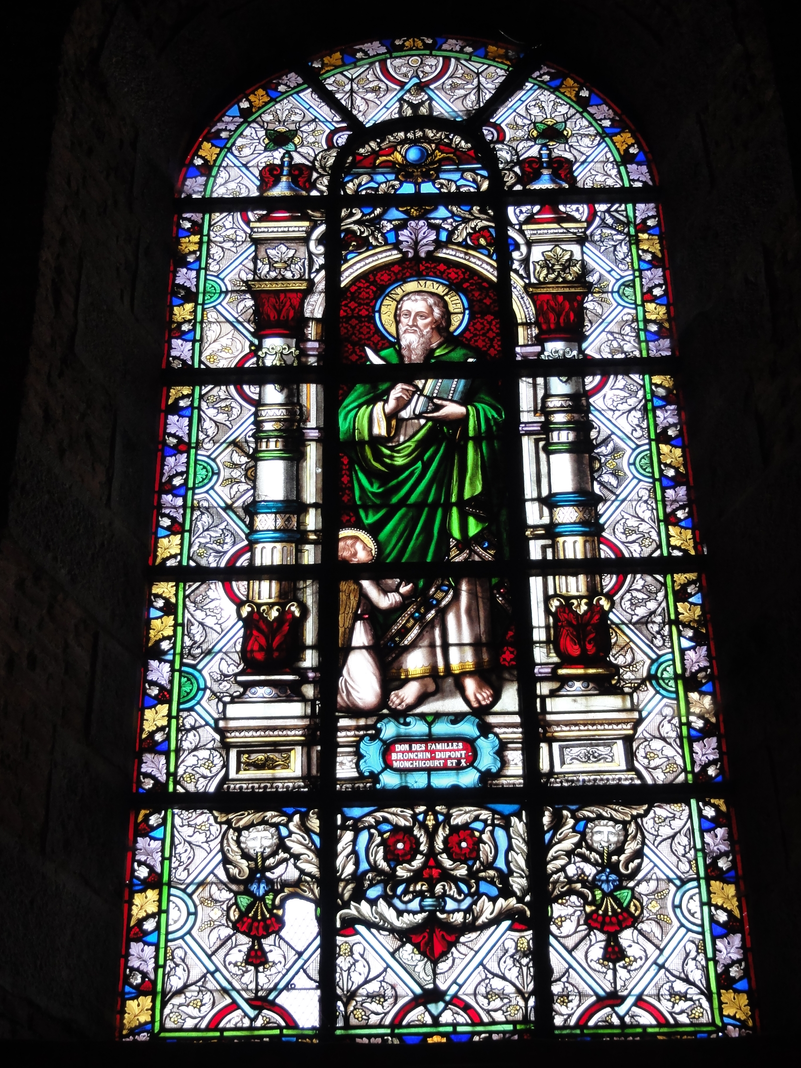 Maroilles (Nord, Fr) église vitrail 12 apôtres 06