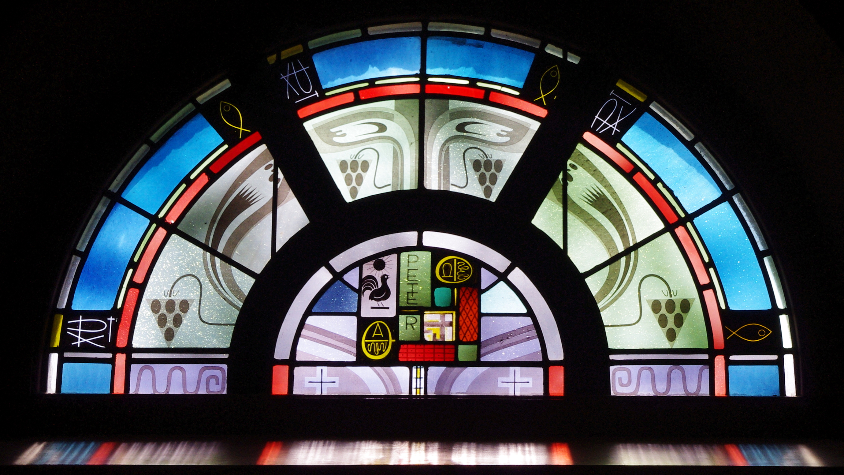 Saint Patrick Church (Cedar Rapids, Iowa) - stained glass, tympanum, St. Peter