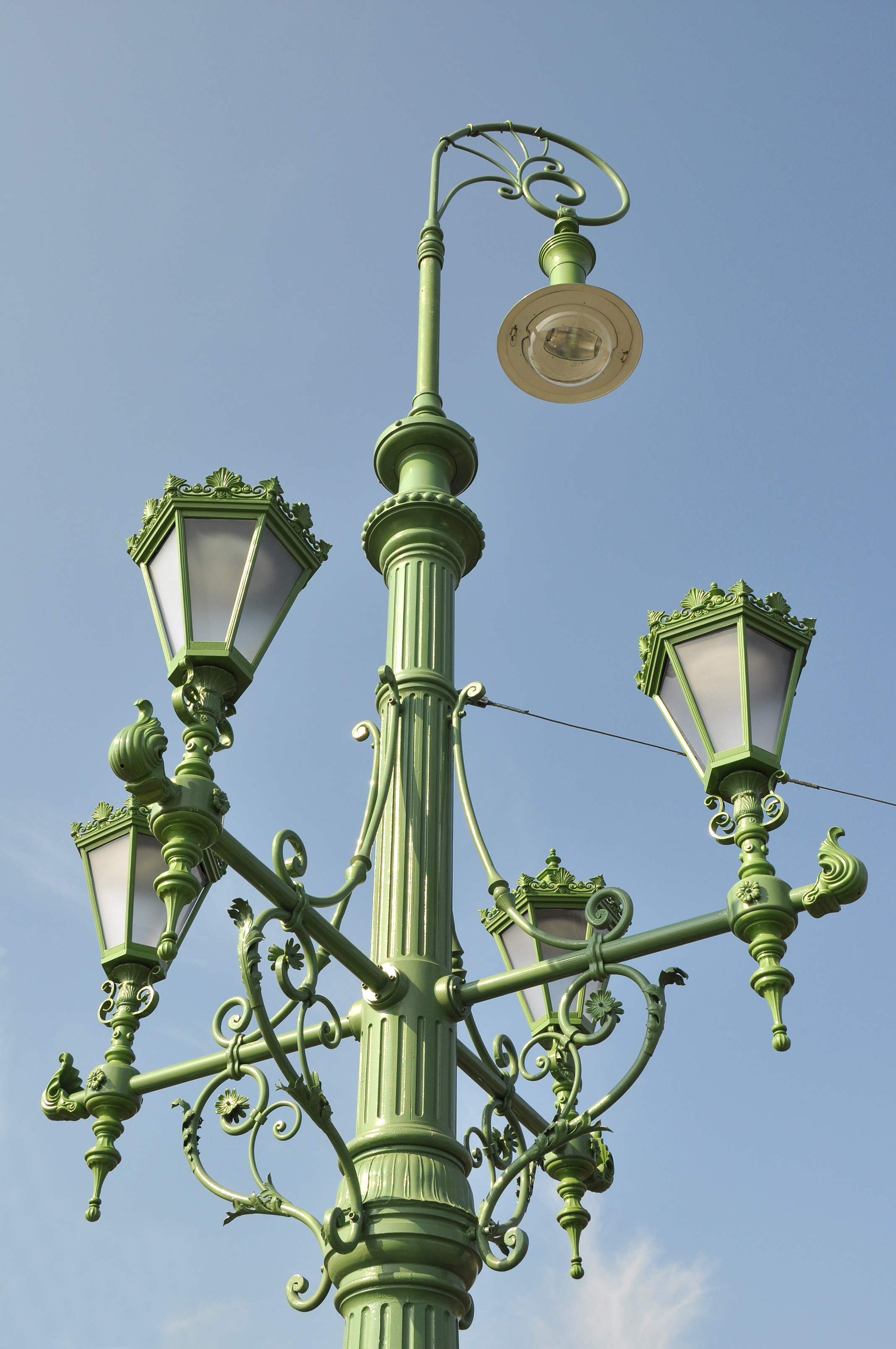 Budapest lantern R01