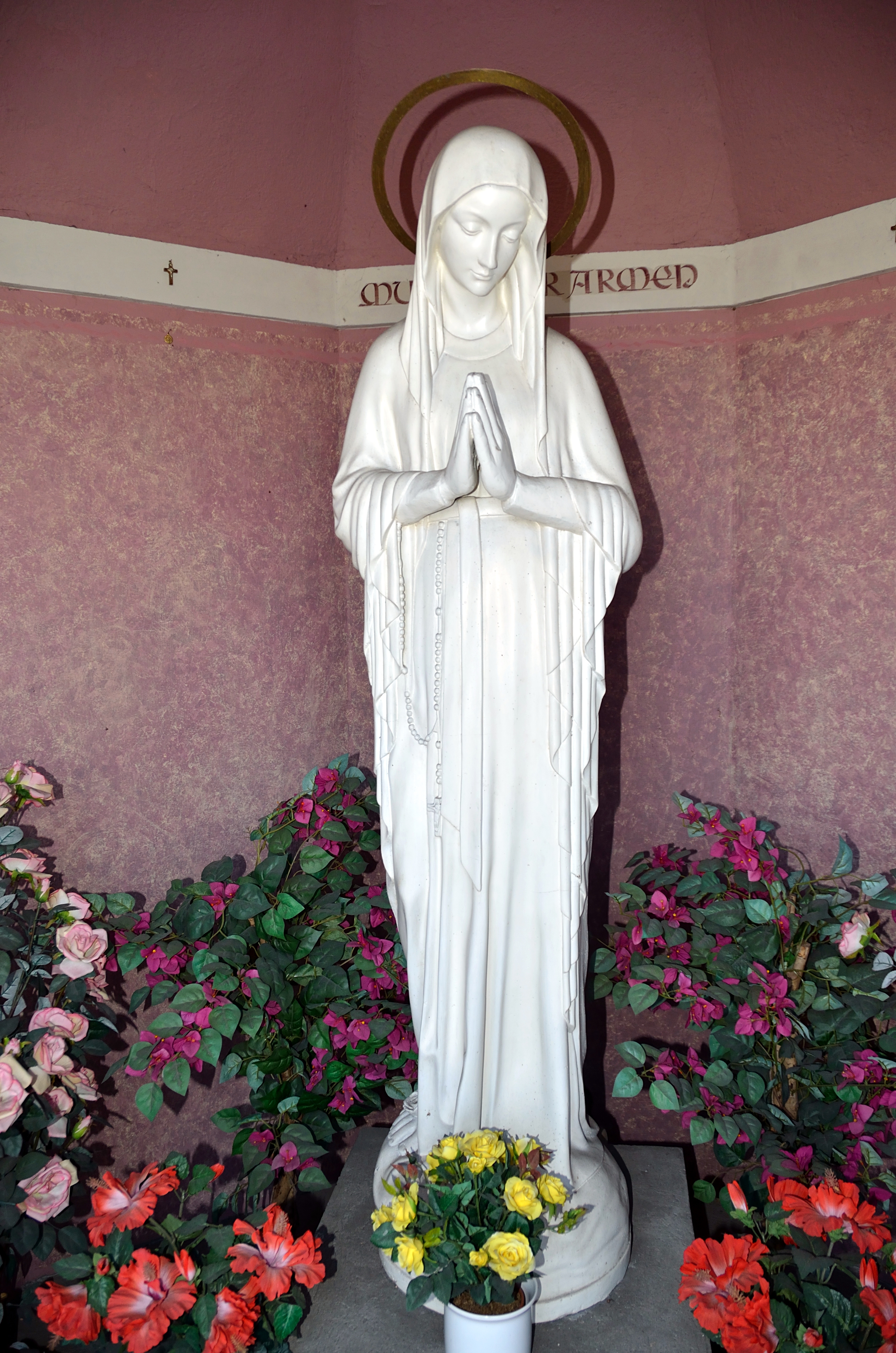 Gradner chapel, statue of Mary