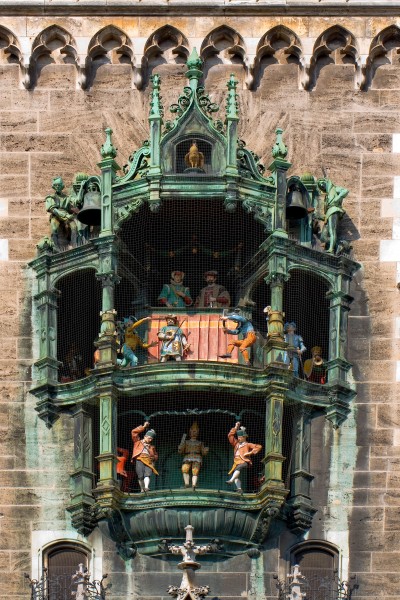Glockenspiel im Neuen Rathaus, München, Deutschland05