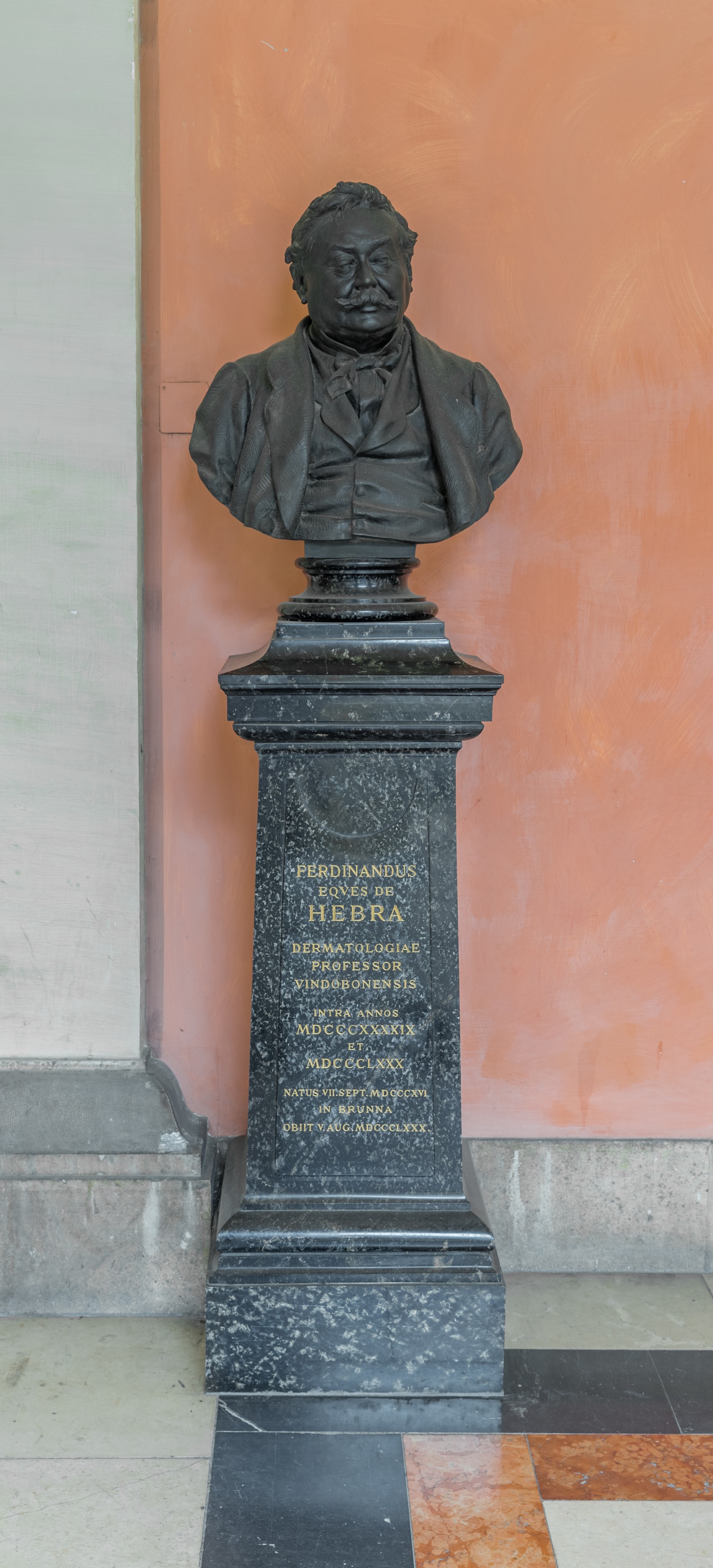 Ferdinand von Hebra (1816-1880), Nr. 106, bust (bronze) in the Arkadenhof of the University of Vienna-2537-HDR-2