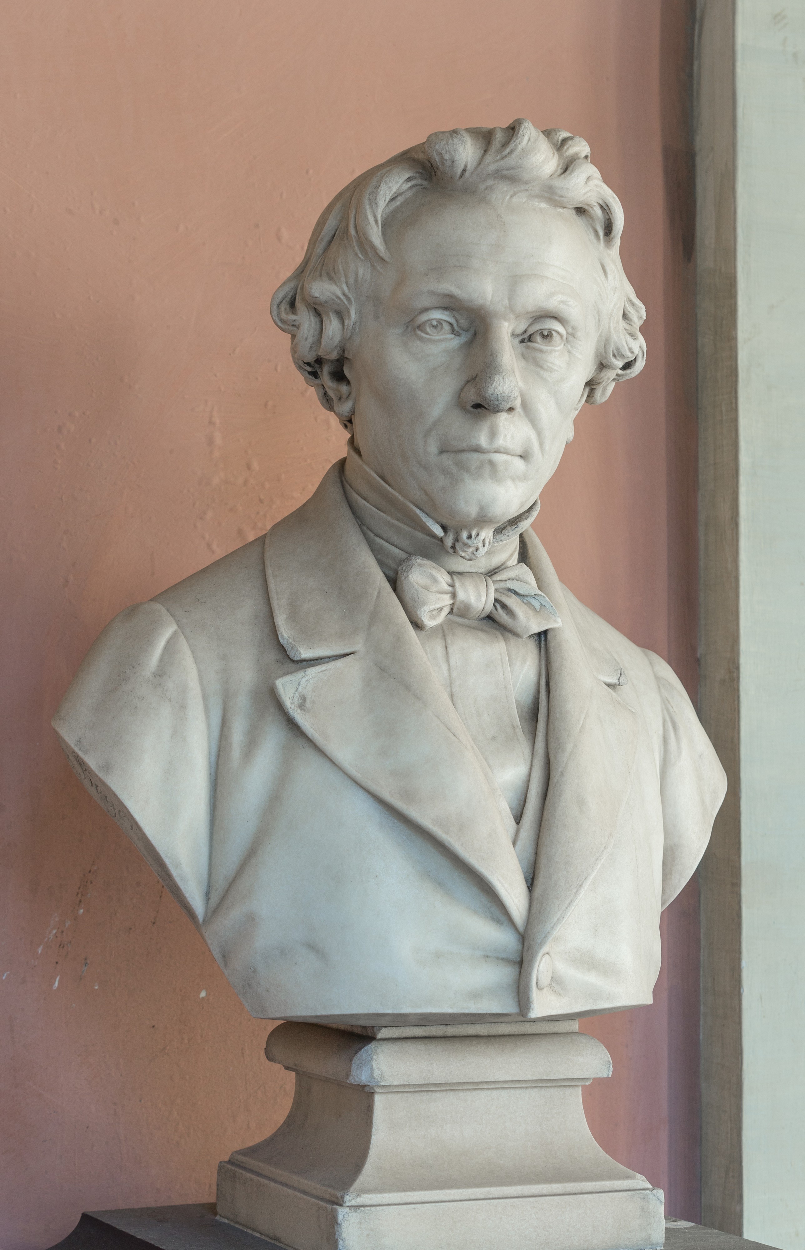 Franz Schuh (1865-1935), Nr. 115, bust (marble) in the Arkadenhof of the University of Vienna-2994