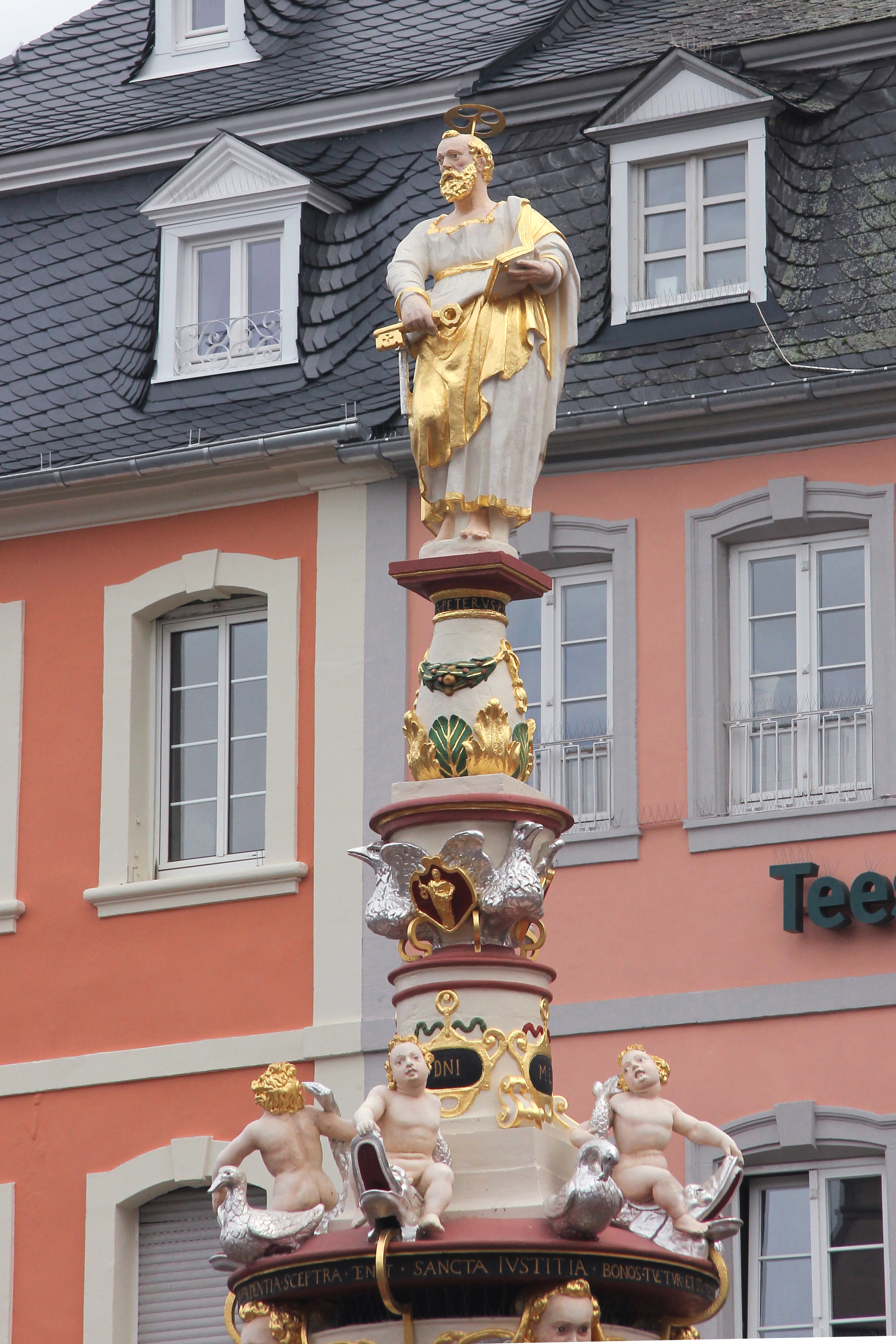 Trier, Hauptmarkt - Petrusbrunnen (2014)