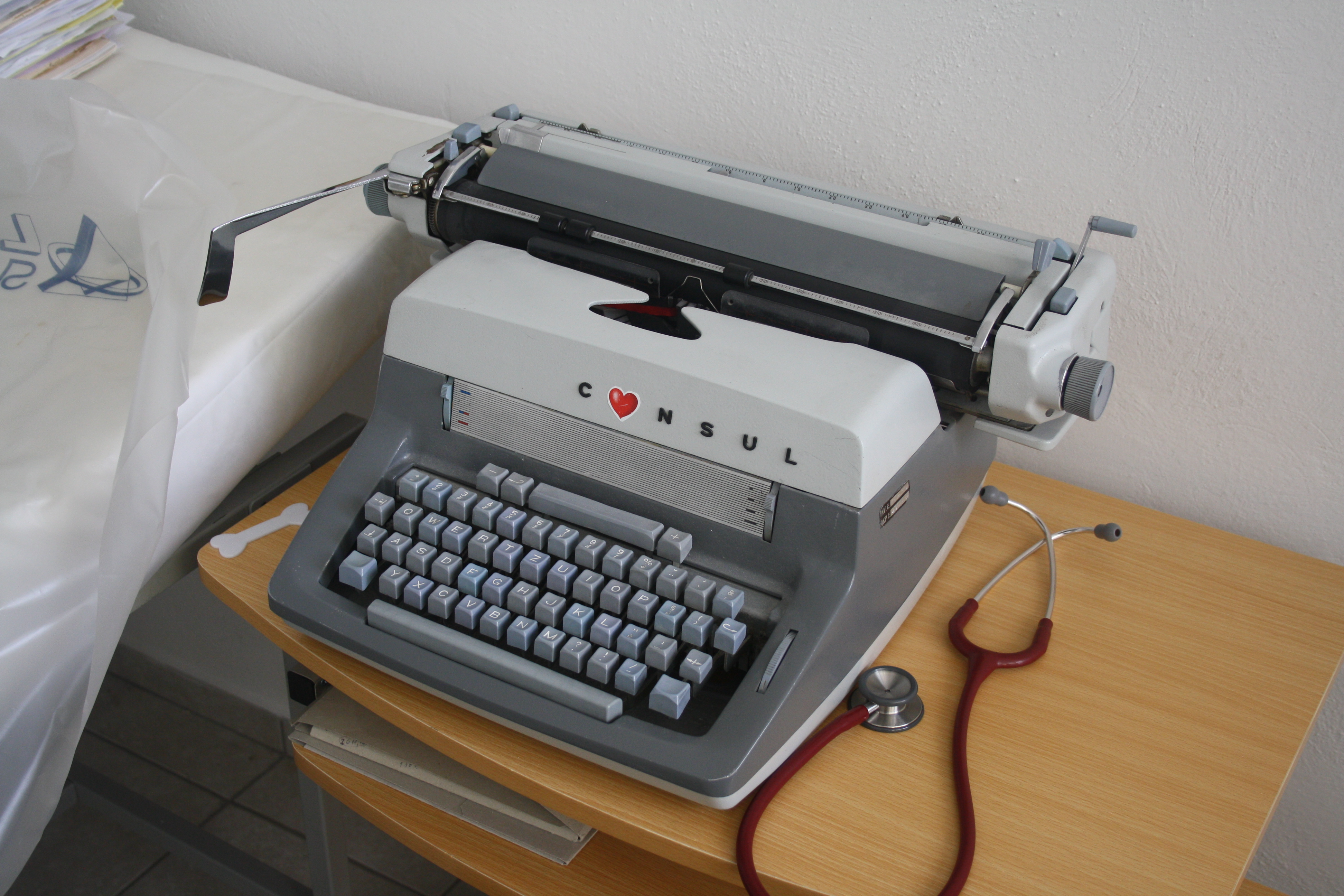 Consul typewriter