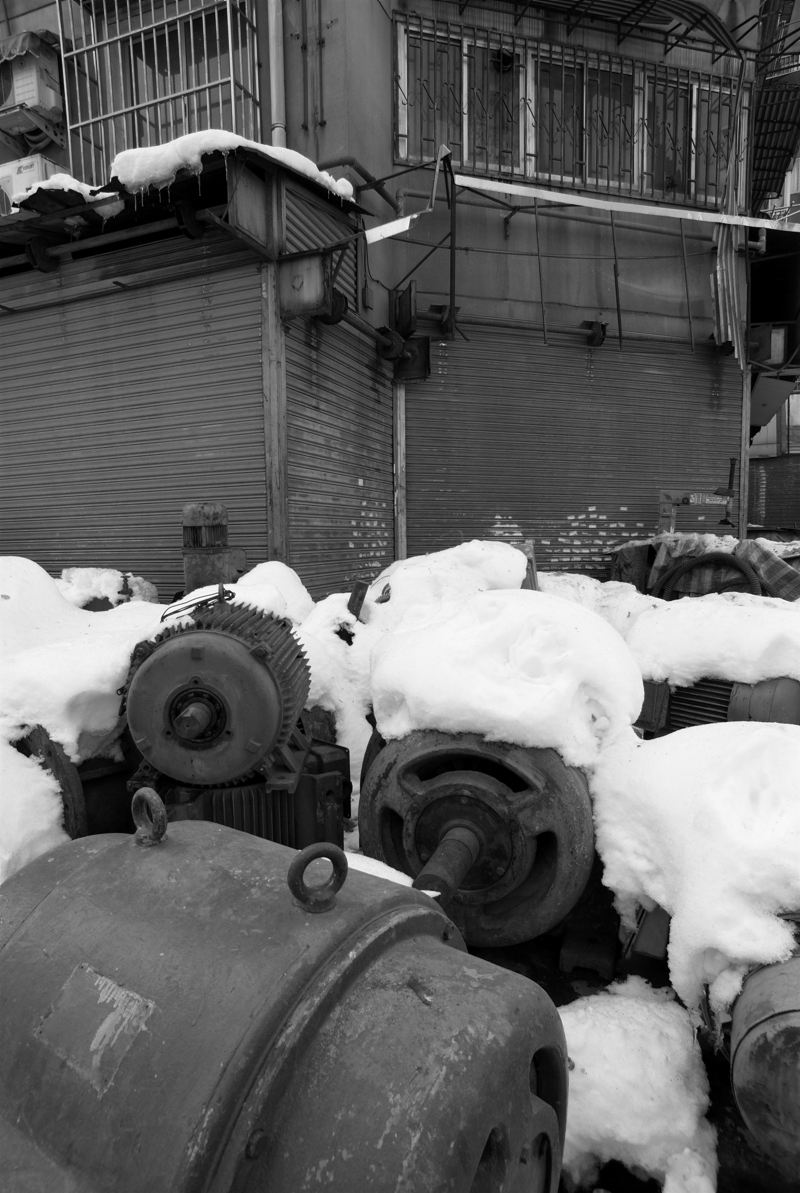 Electric engines under the snow