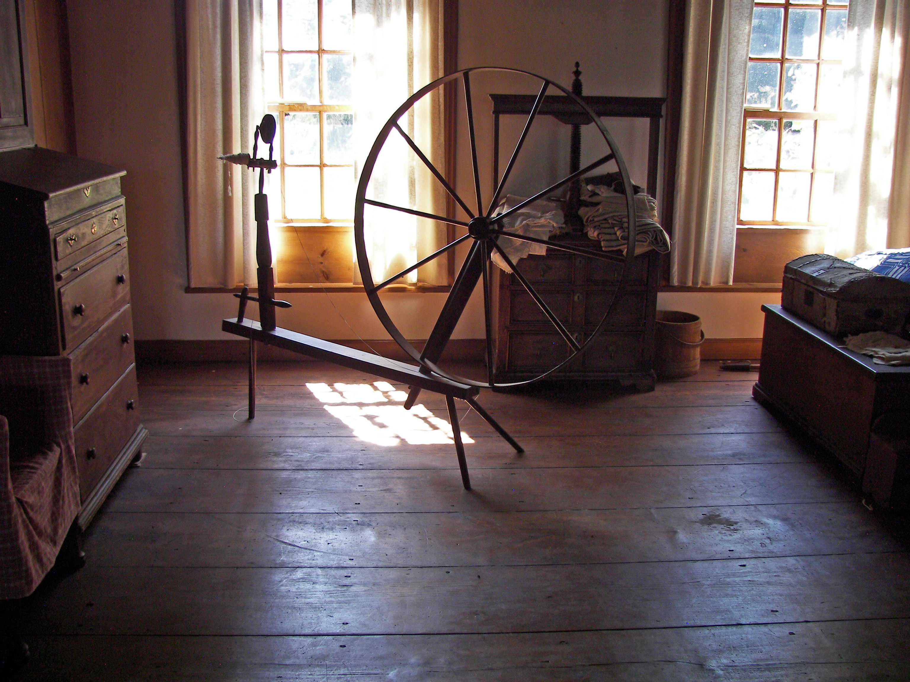 Herkimer House spinning wheel 2