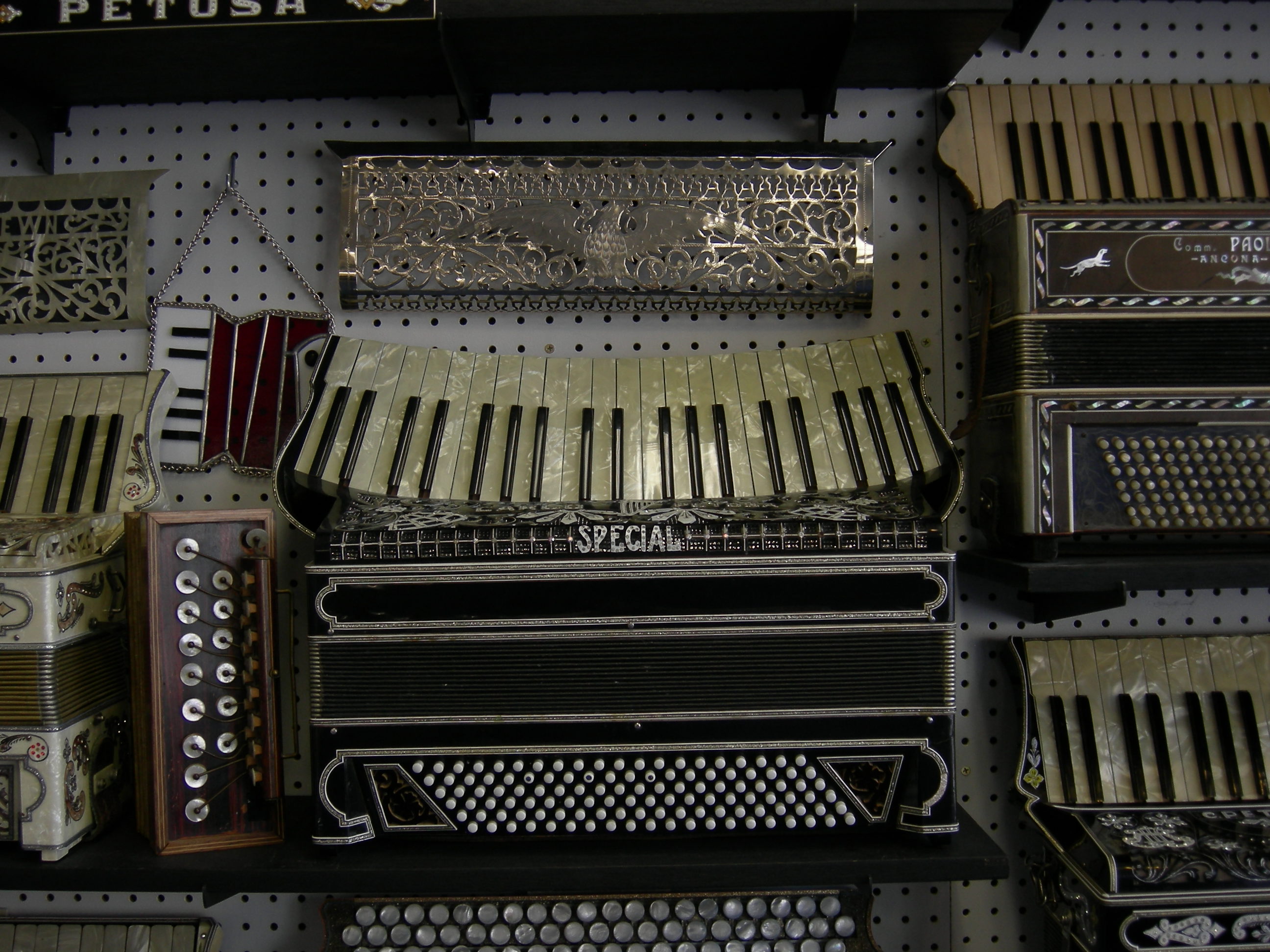 Old accordion 01
