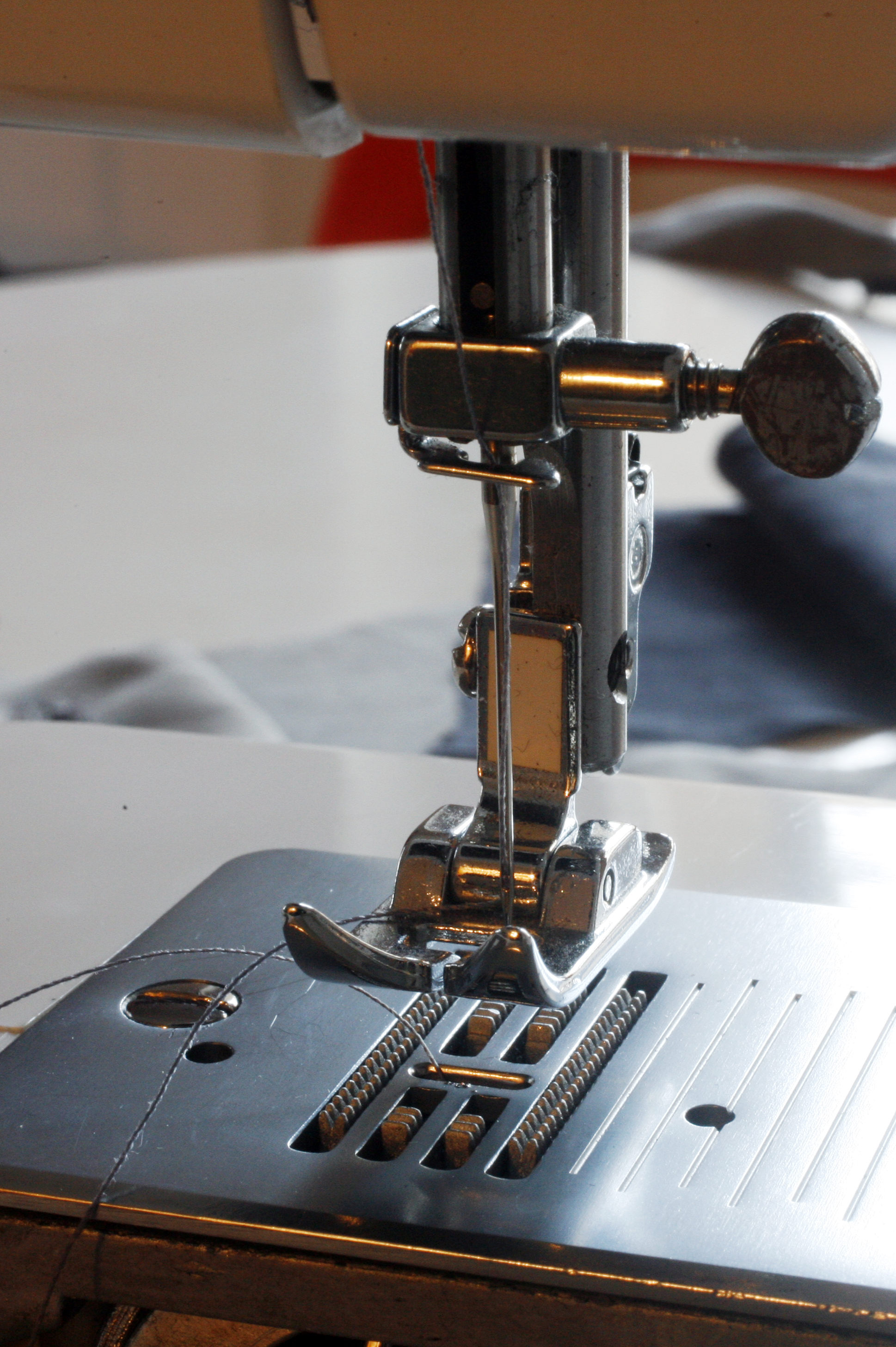 Sewing machine f2974952