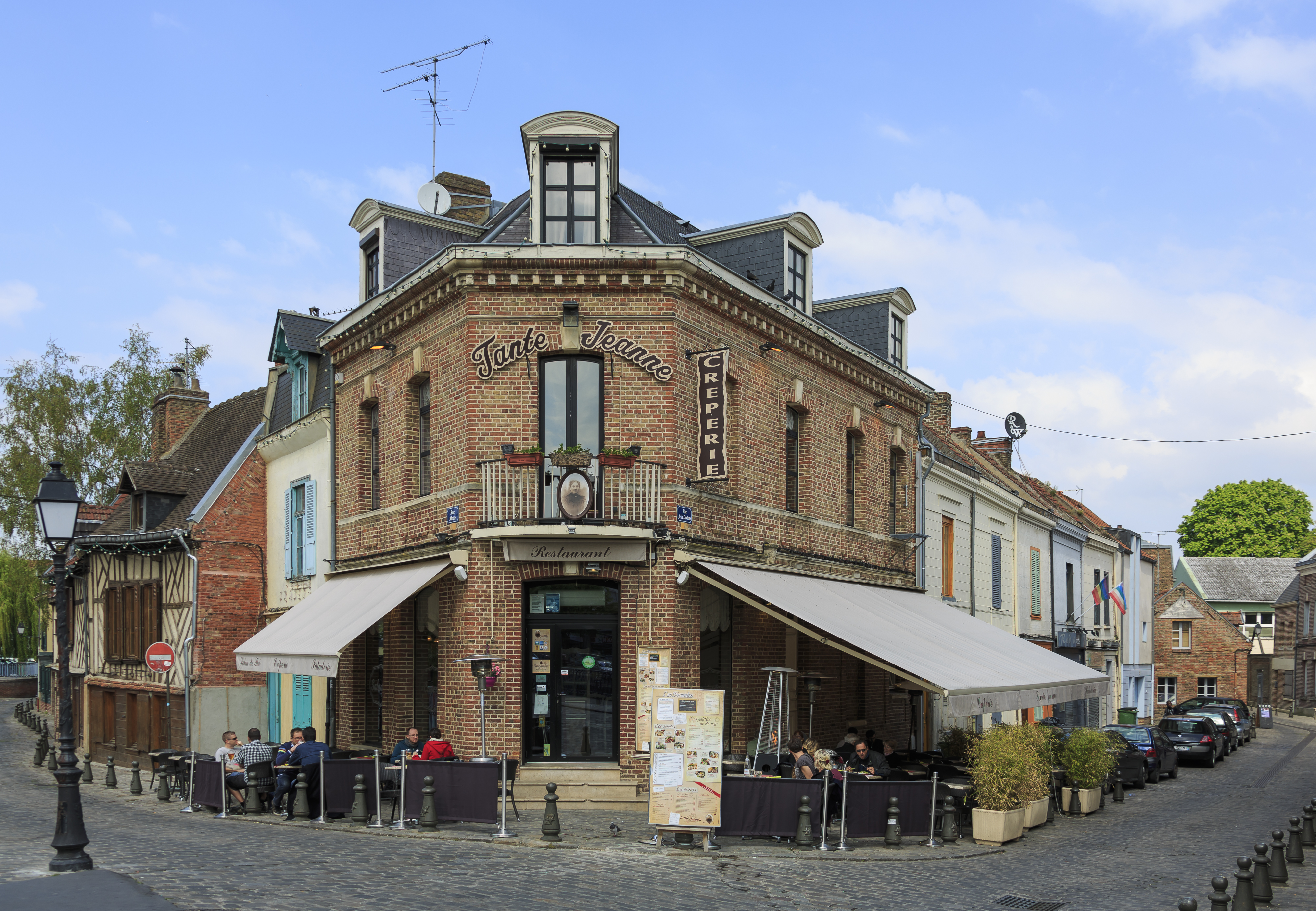 Amiens France Restaurant-Tante-Jeanne-01