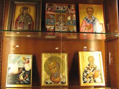 Free photo of Bari. The Basilica di San Nicola was founded in 1087 to receive the relics of this saint, which were brought from Myra in Lycia. The relics of Saint Nicholas of Myra in Bari attract many pilgrims, whose encouragement and care became central to the economy of Bari.<br>Name of photo's author: Free-Photos.biz<br>This photo was taken in: Bari, Italy