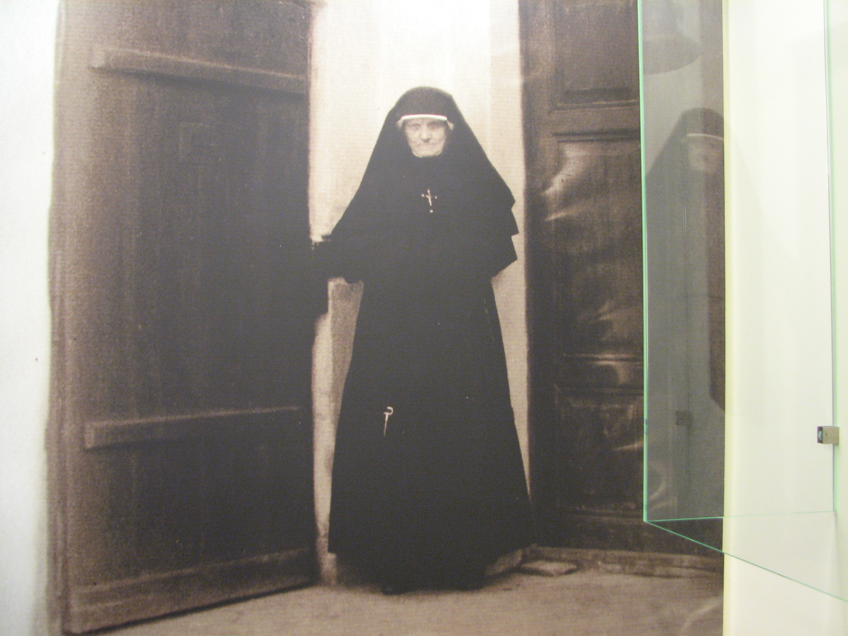 Picture of a nun in Lagiewniki, Cracow, Poland, picture 3