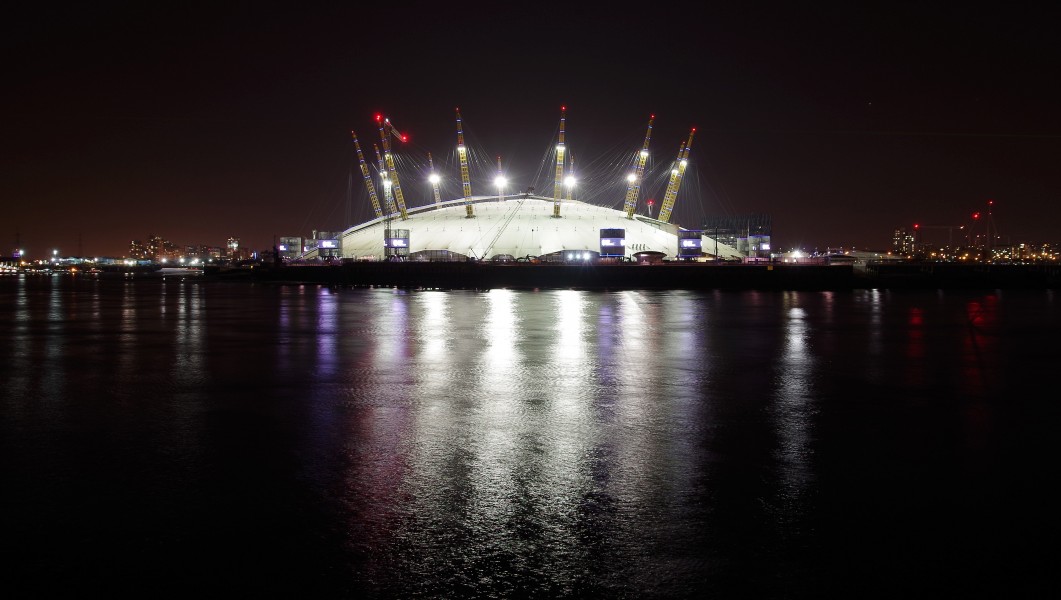 London MMB »0F0 Millennium Dome