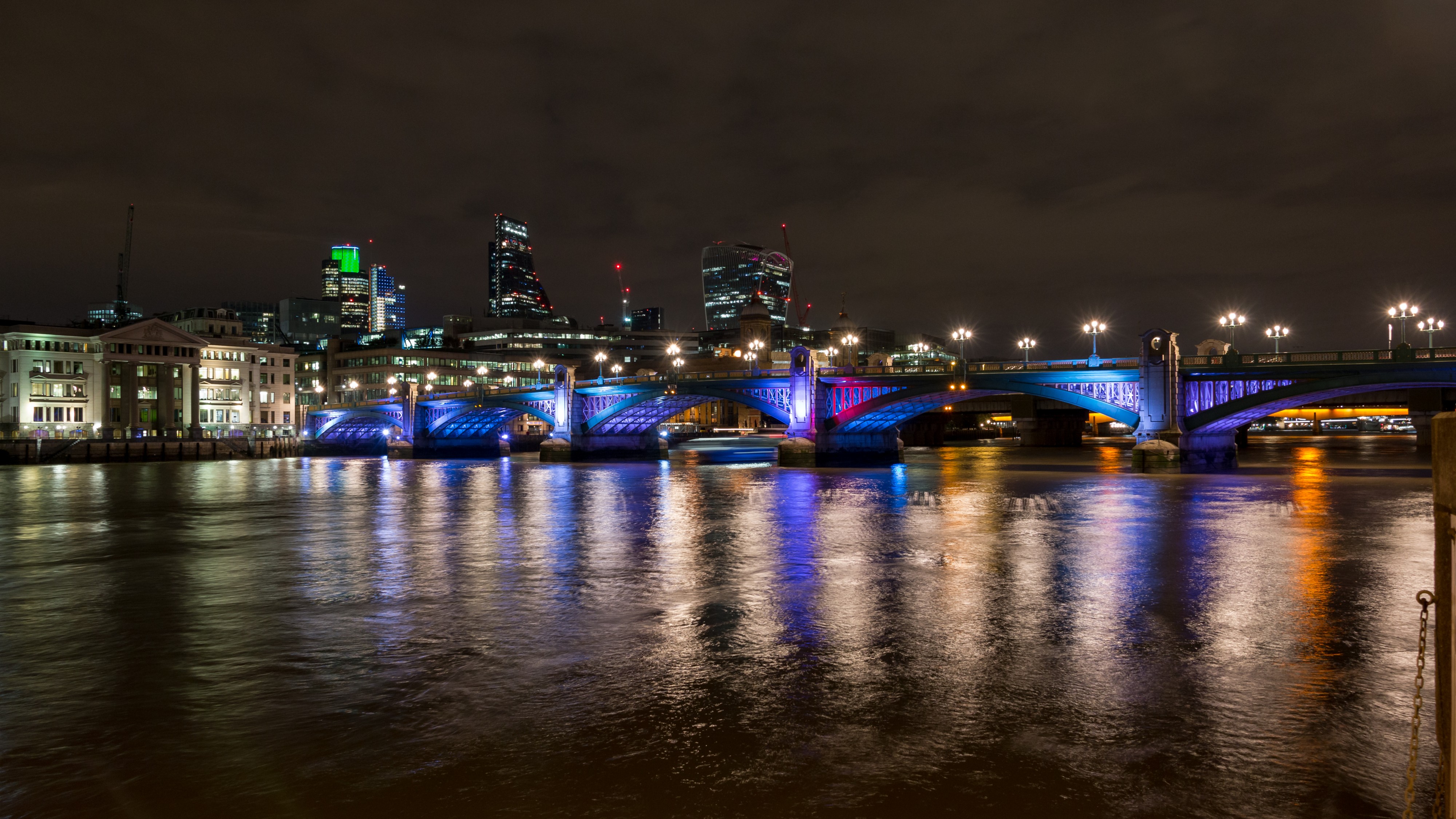London, Southwark Bridge -- 2016 -- 4632