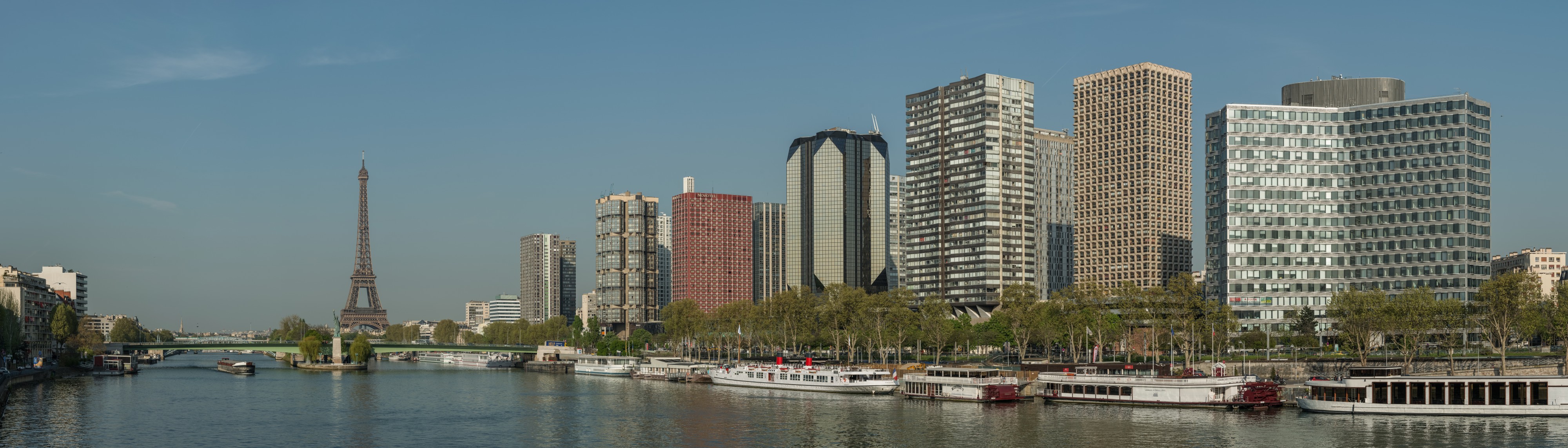 Front de Seine as seen from Pont Mirabeau, April 2014