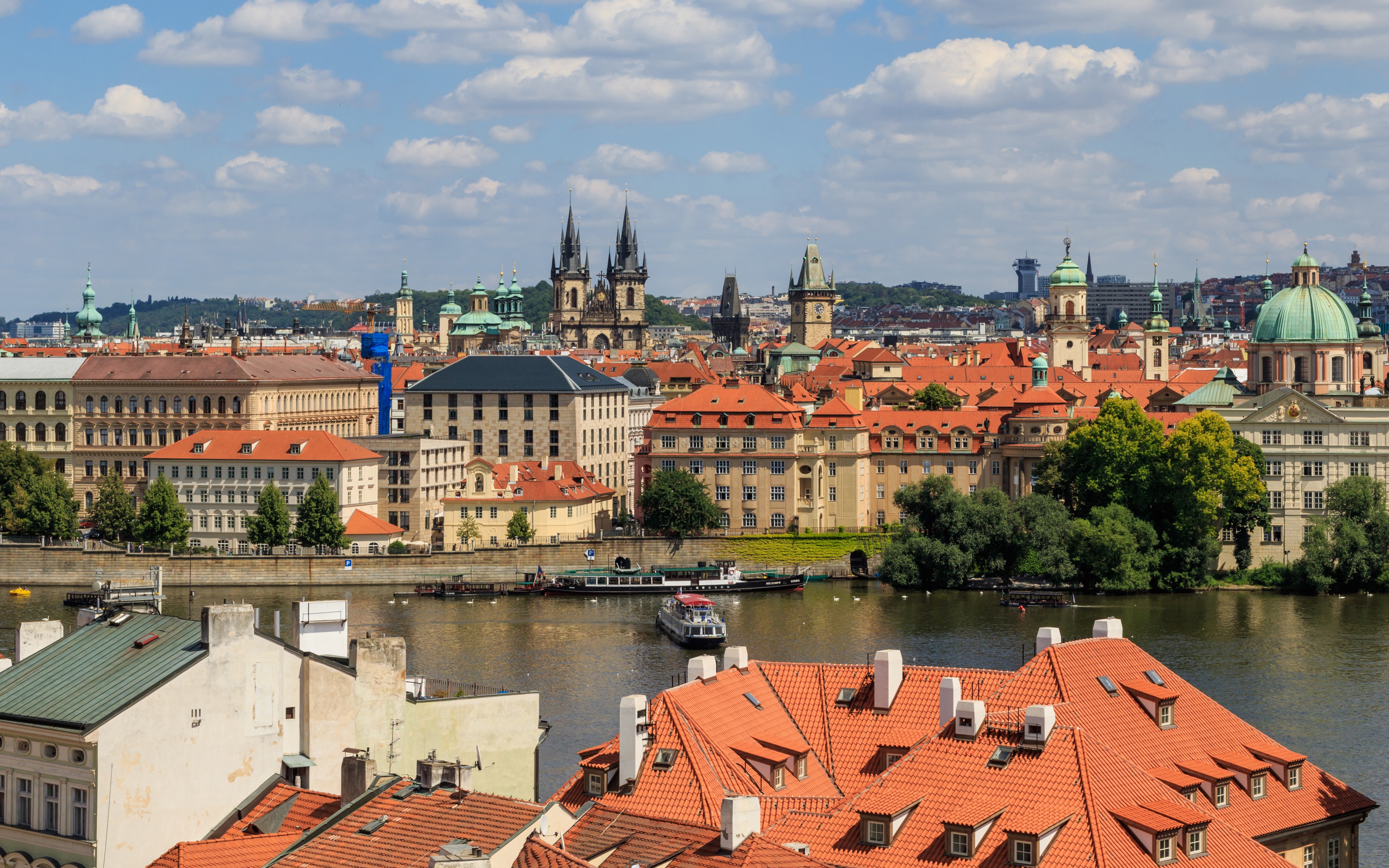 Prague 07-2016 view from Lesser Town Tower of Charles Bridge img4