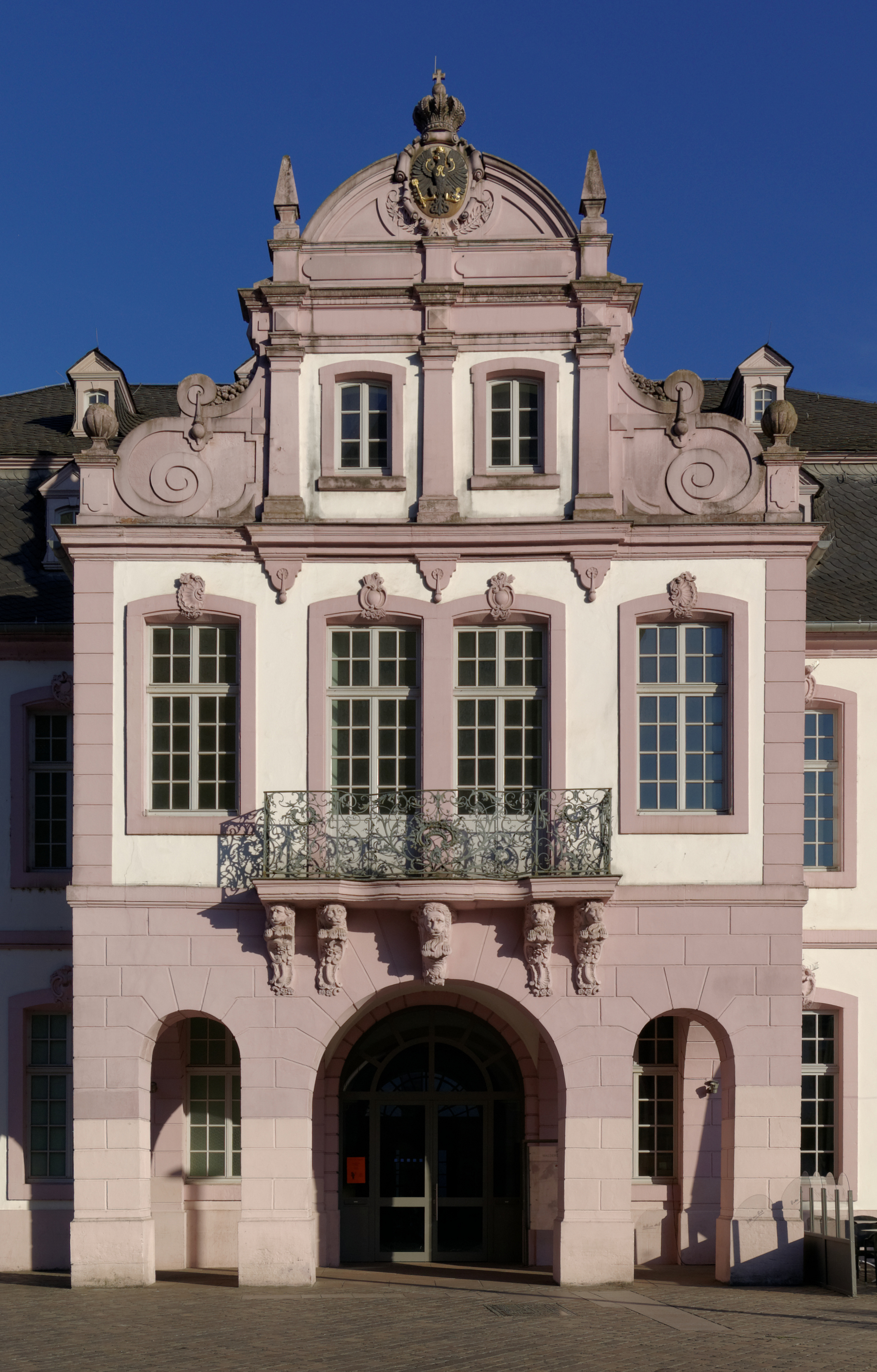 Trier Palais Walderdorff BW 2015-06-17 07-13-36