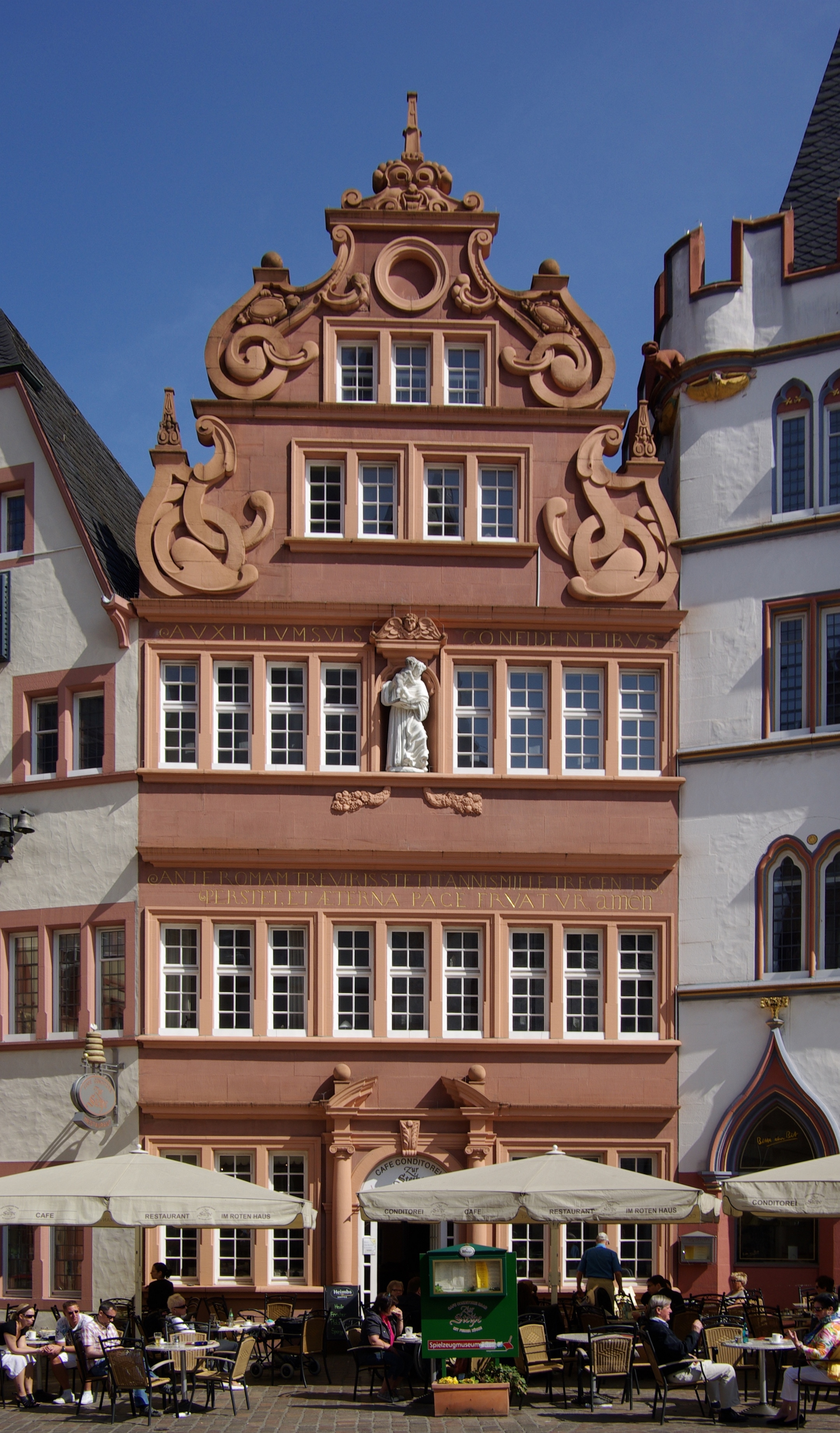 Trier Rotes Haus BW