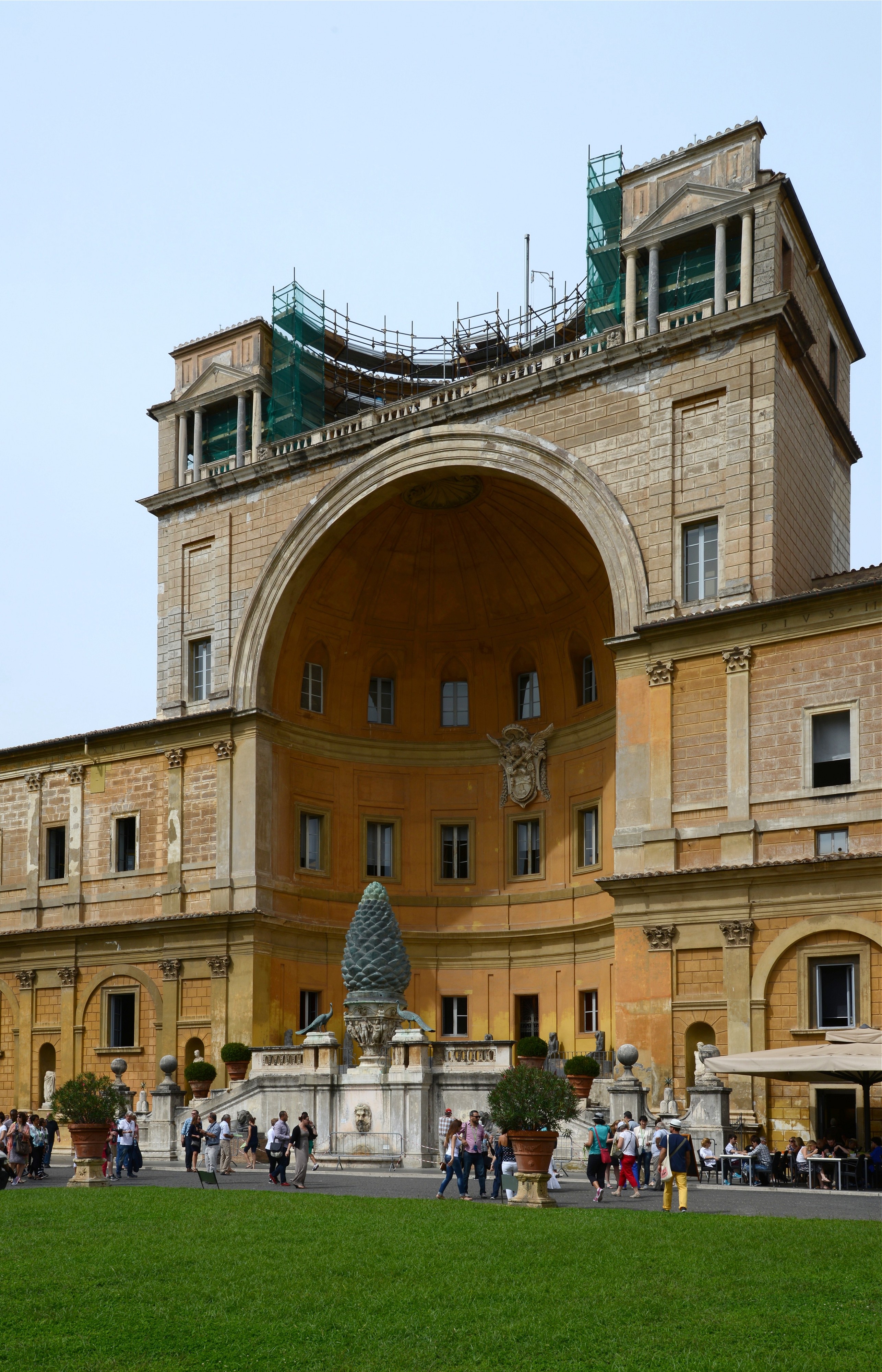 Cortile della Pigna (Vatican Museums) September 2015-1