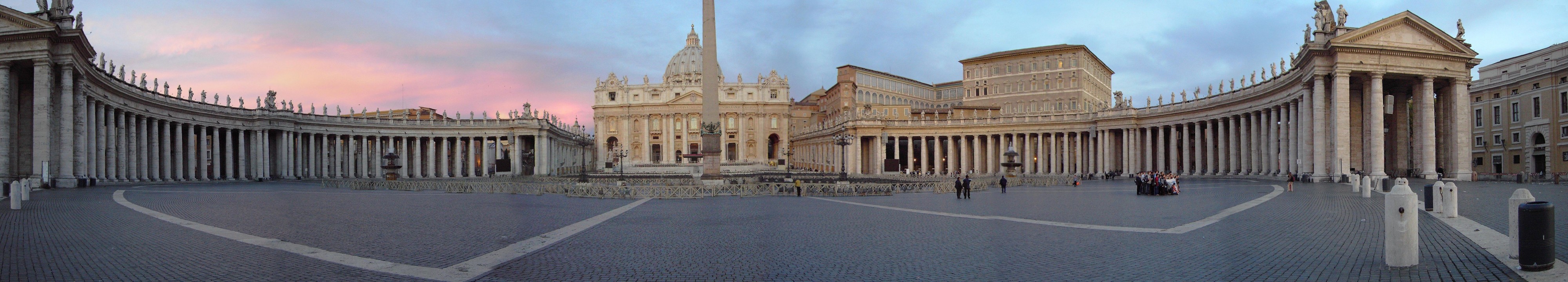 Vatikan Kolonaden Petersdom