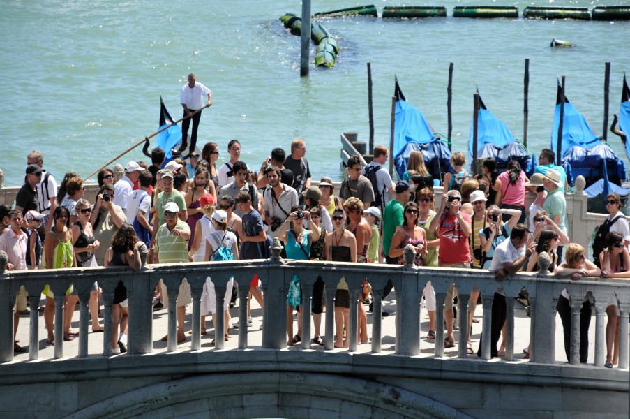 Tourists on the Ponte della Paglia Venice