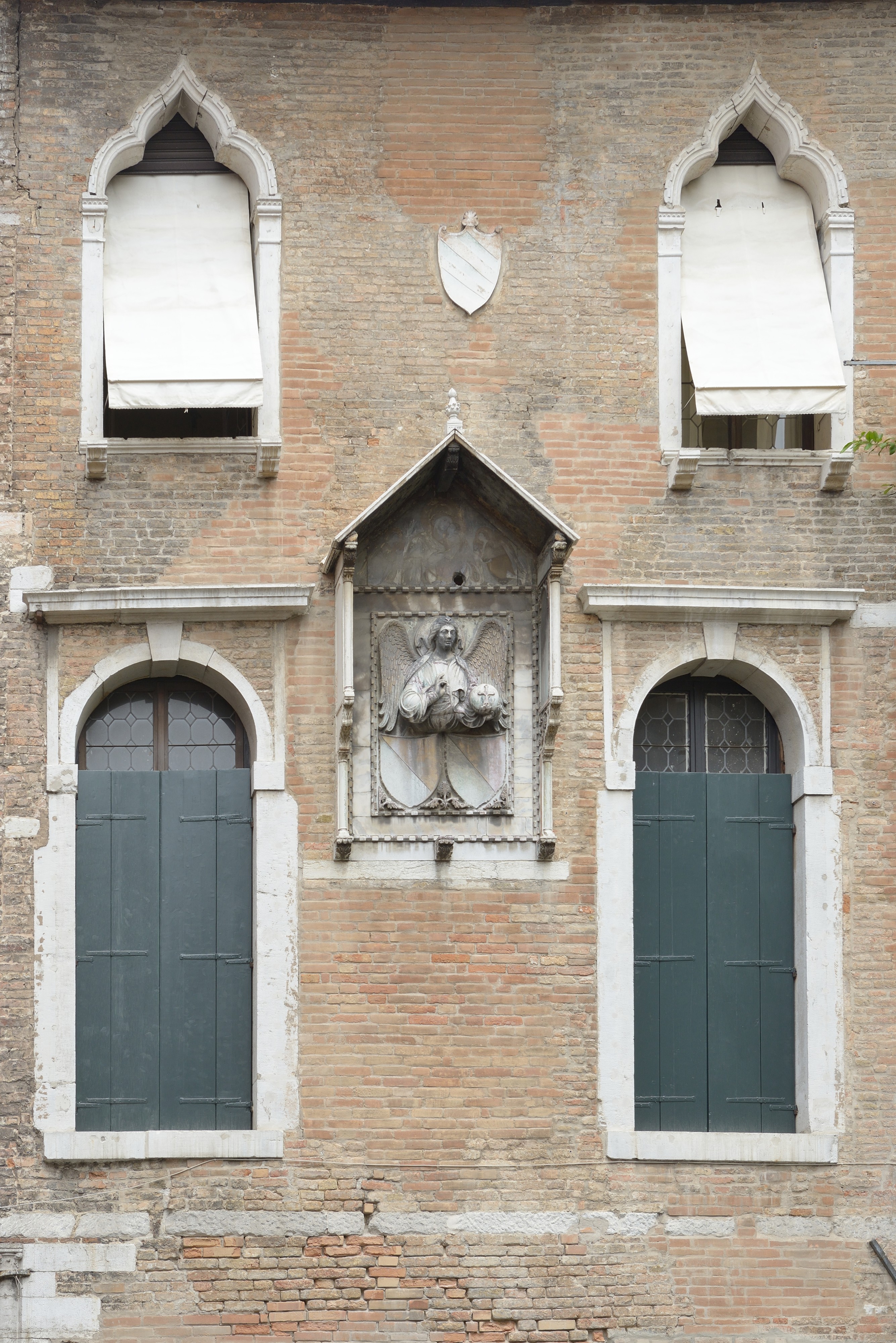 Palazzo Soranzo Castello Venezia edicola angelo