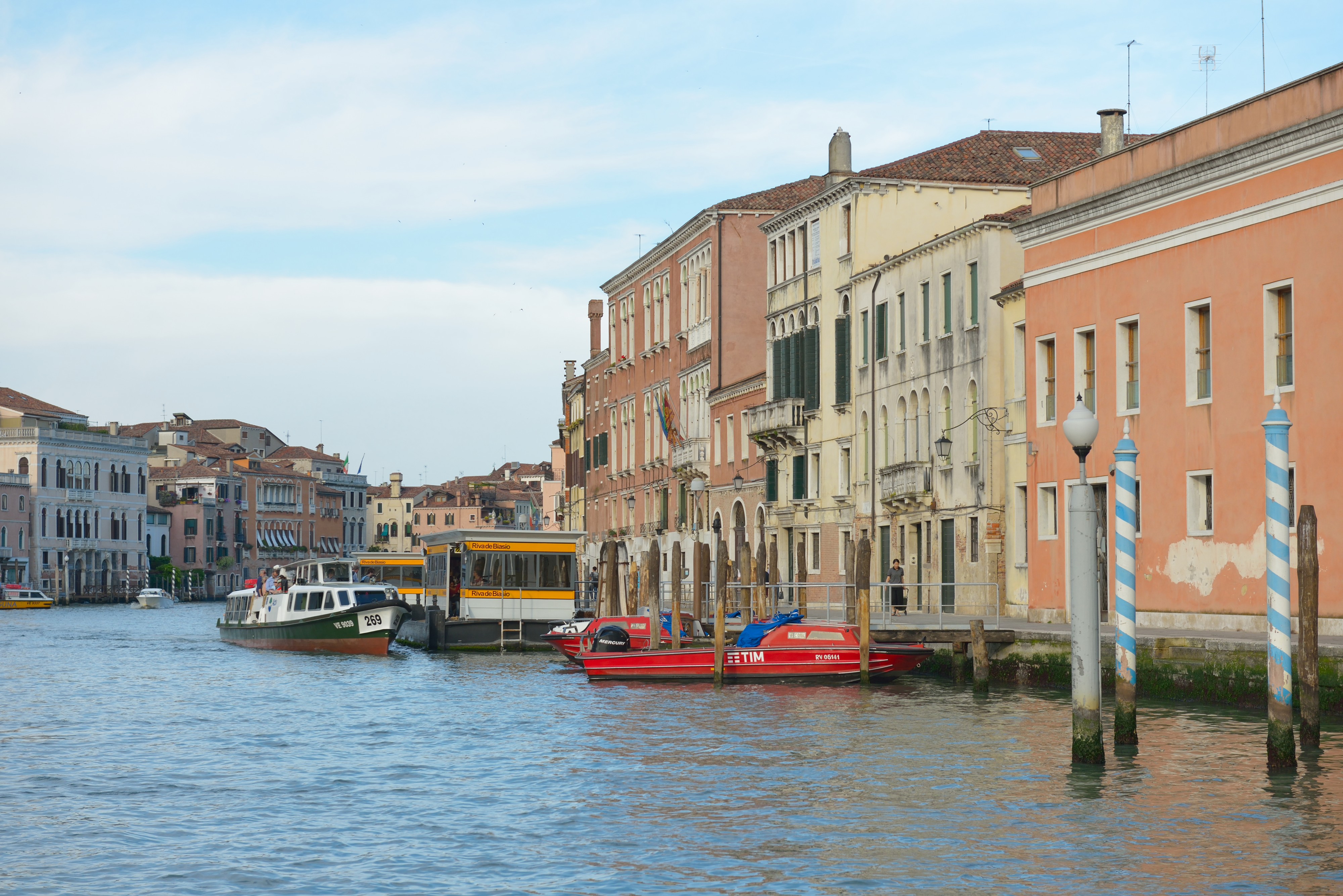 Pontile Vaporetto Riva de Biasio Canal Grande Venezia 2