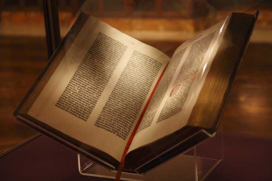 Gutenberg Bible, New York Public Library, USA. Pic 01