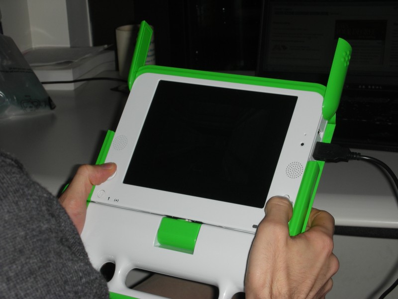 OLPC-Laptop in E-Book Mode